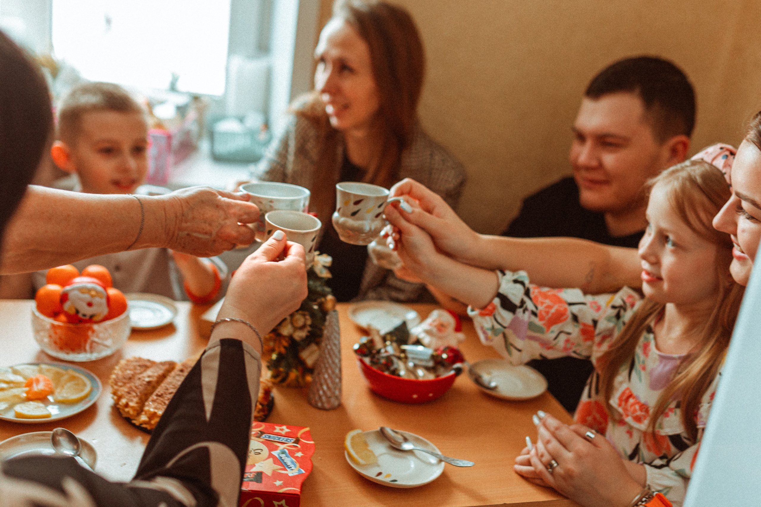 Марина с семьей. Семейный фотограф lifestyle в Новосибирске Елена Шпилевая