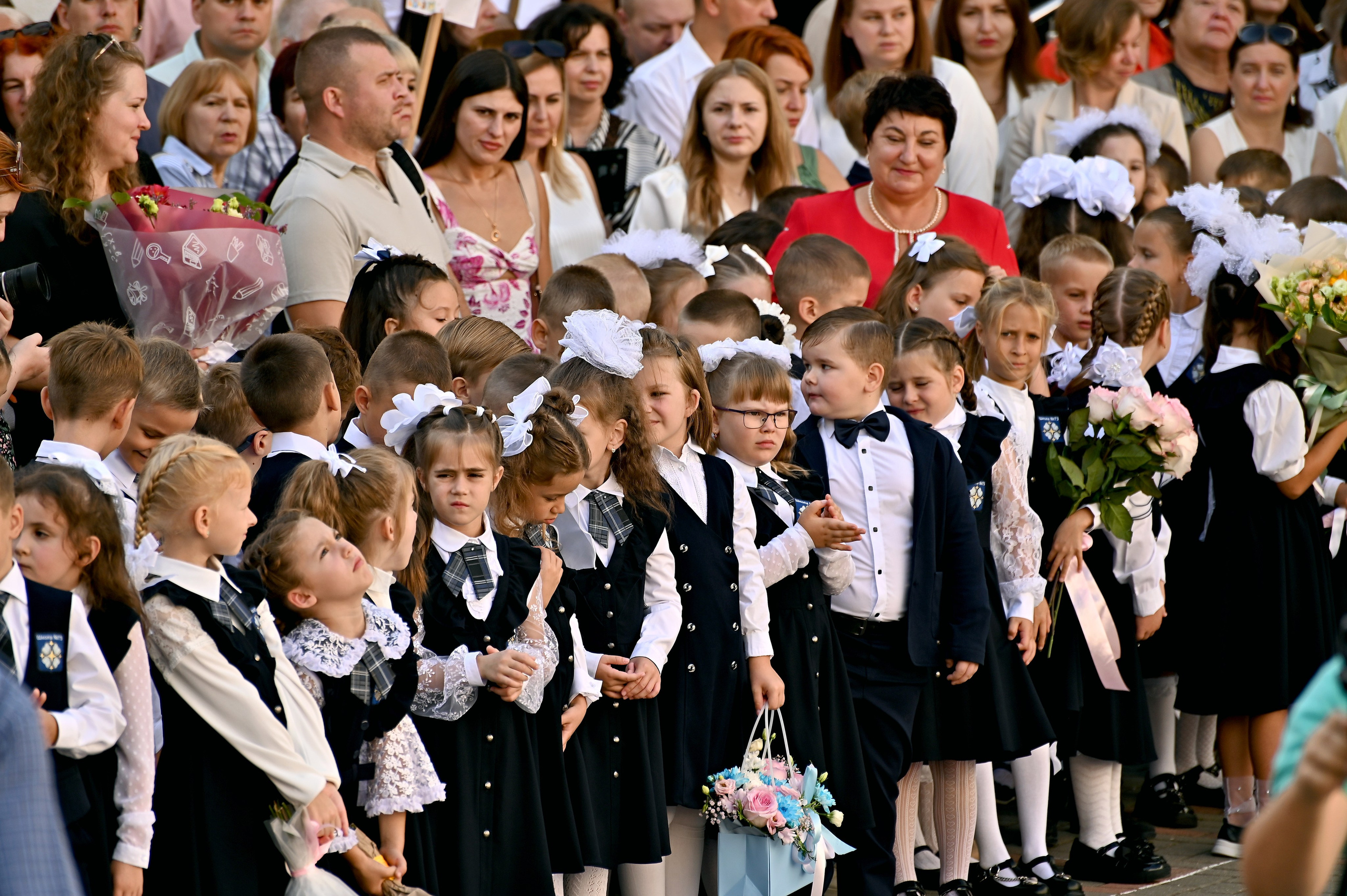 Первоклассник. ФОТОГРАФ ВАШИХ МЕРОПРИЯТИЙ РЯЗАНЬ СЕРГЕЙ КЛЮЕВ Концертная фотография близка к репортажу и портретной съемке