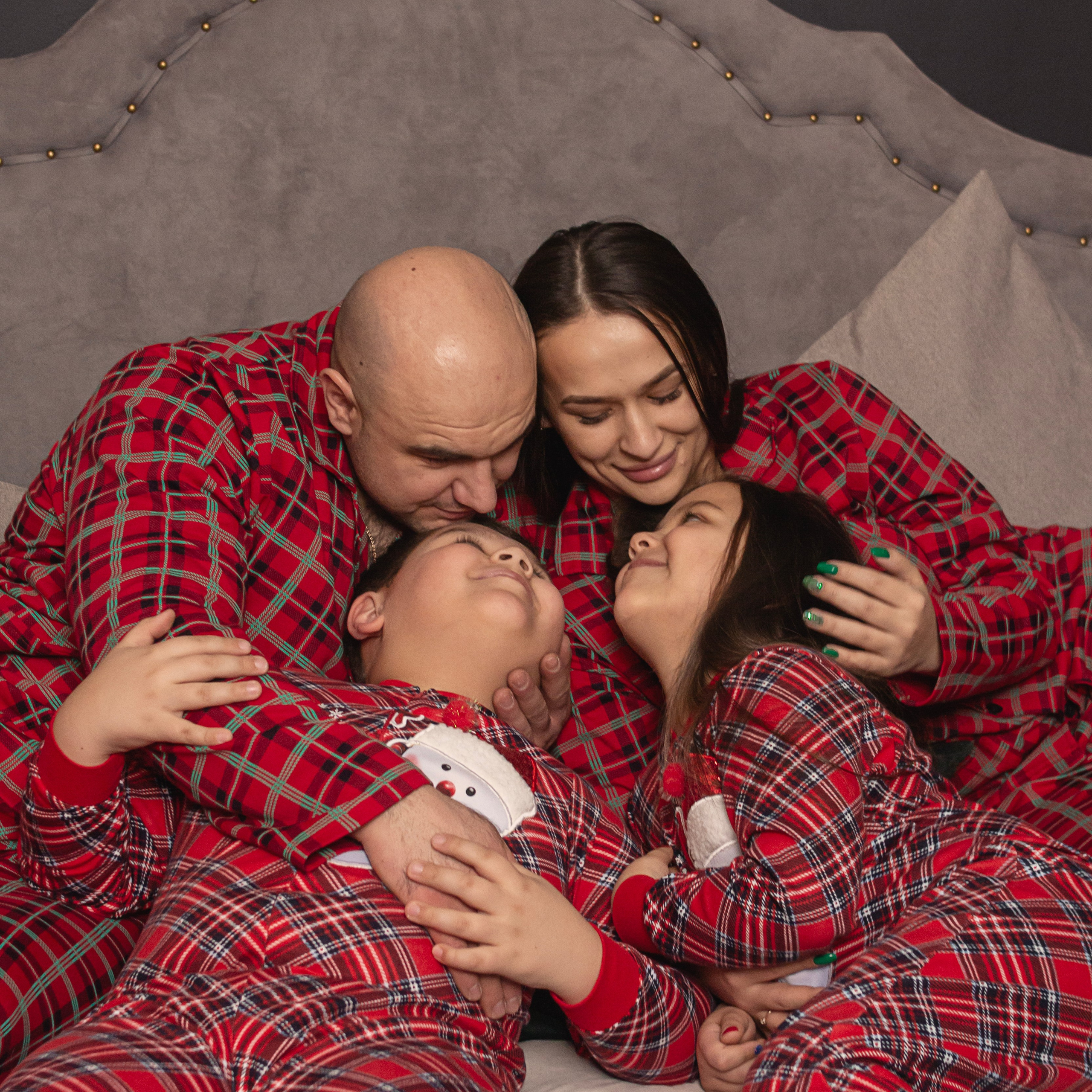 Майя и ее семья. Тютина Оля фотограф-ретушер Екатеринбург