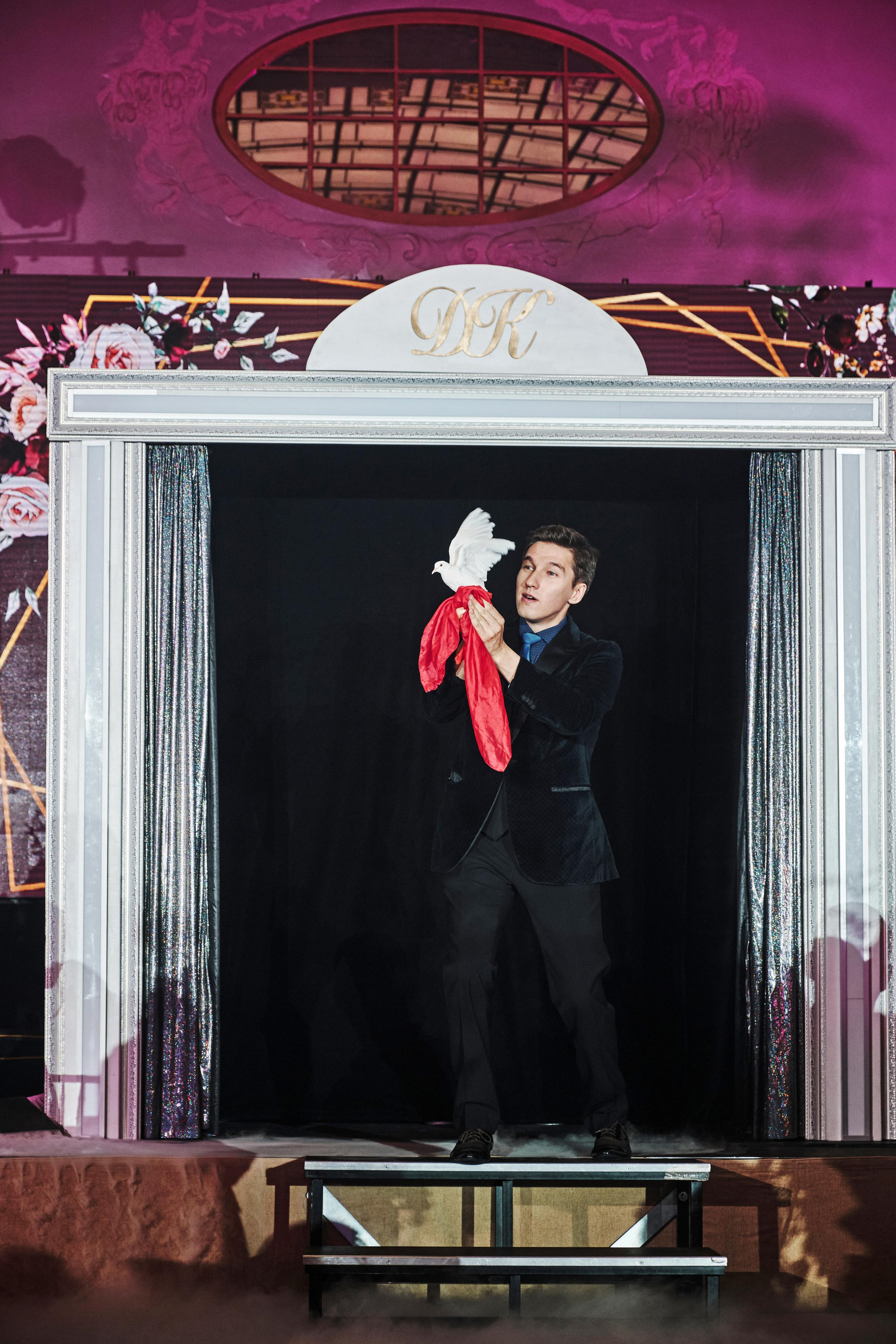 «Именем короля, я объявляю вас…». Фотограф Макс Меш