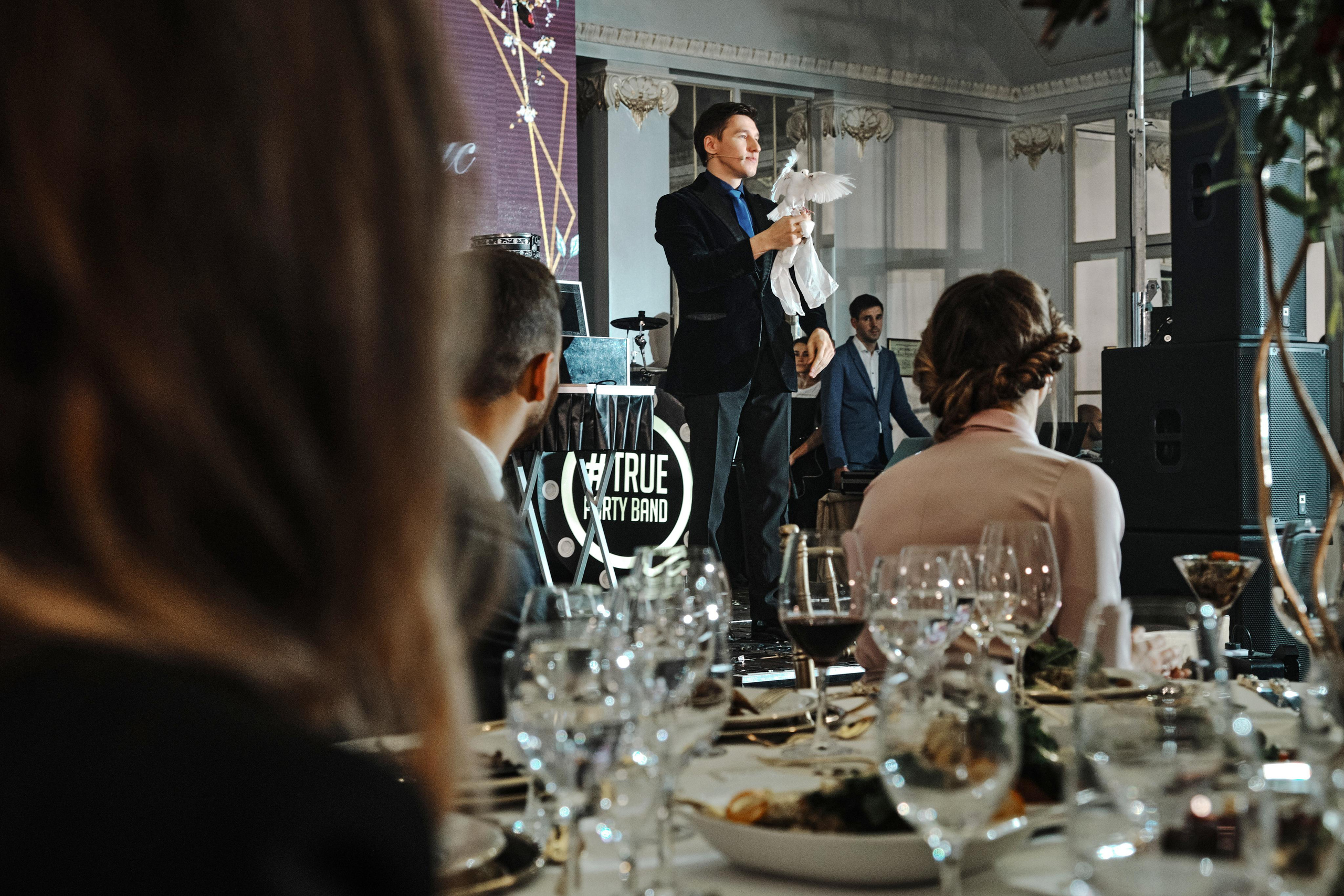 «Именем короля, я объявляю вас…». Фотограф Макс Меш