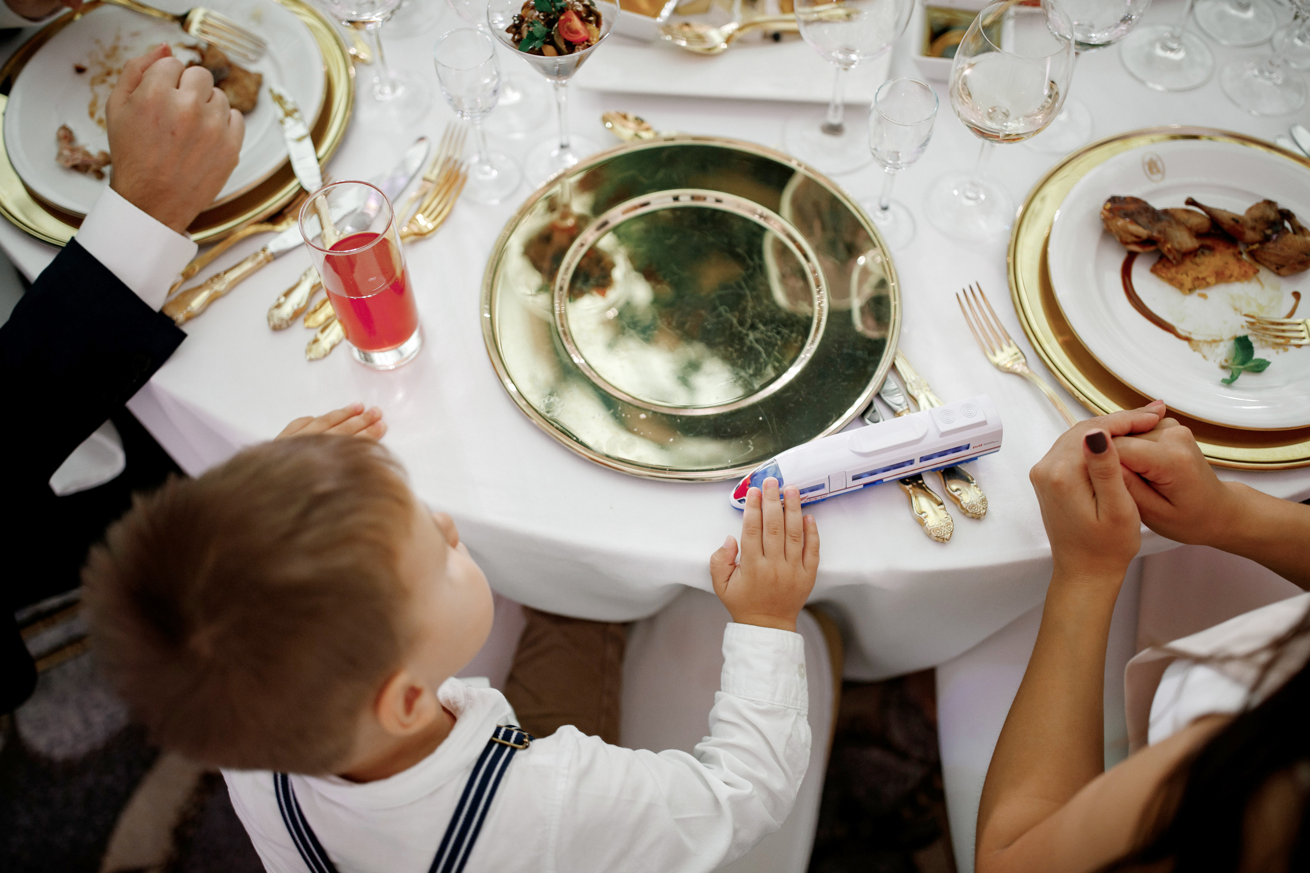 «Именем короля, я объявляю вас…». Фотограф Макс Меш