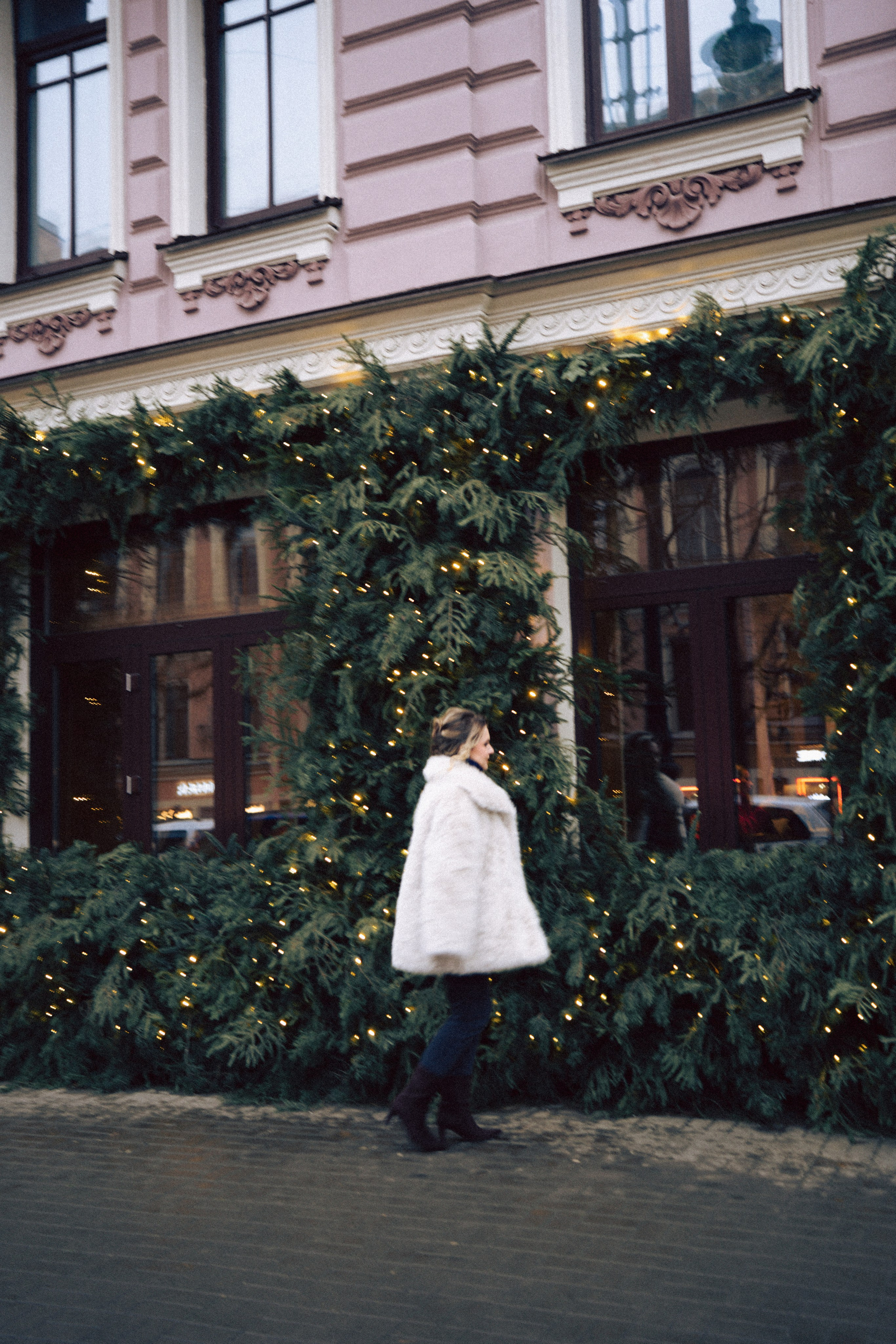 НОВОГОДНЯЯ ФОТОСЕСИИЯ В СТУДИИ ДЛЯ ДЕВУШКИ И ПРОГУЛКА ПО ЧЕРНЫШЕВСКОЙ. Профессиональный фотограф, Санкт-Петербург — Виктория Богомолова