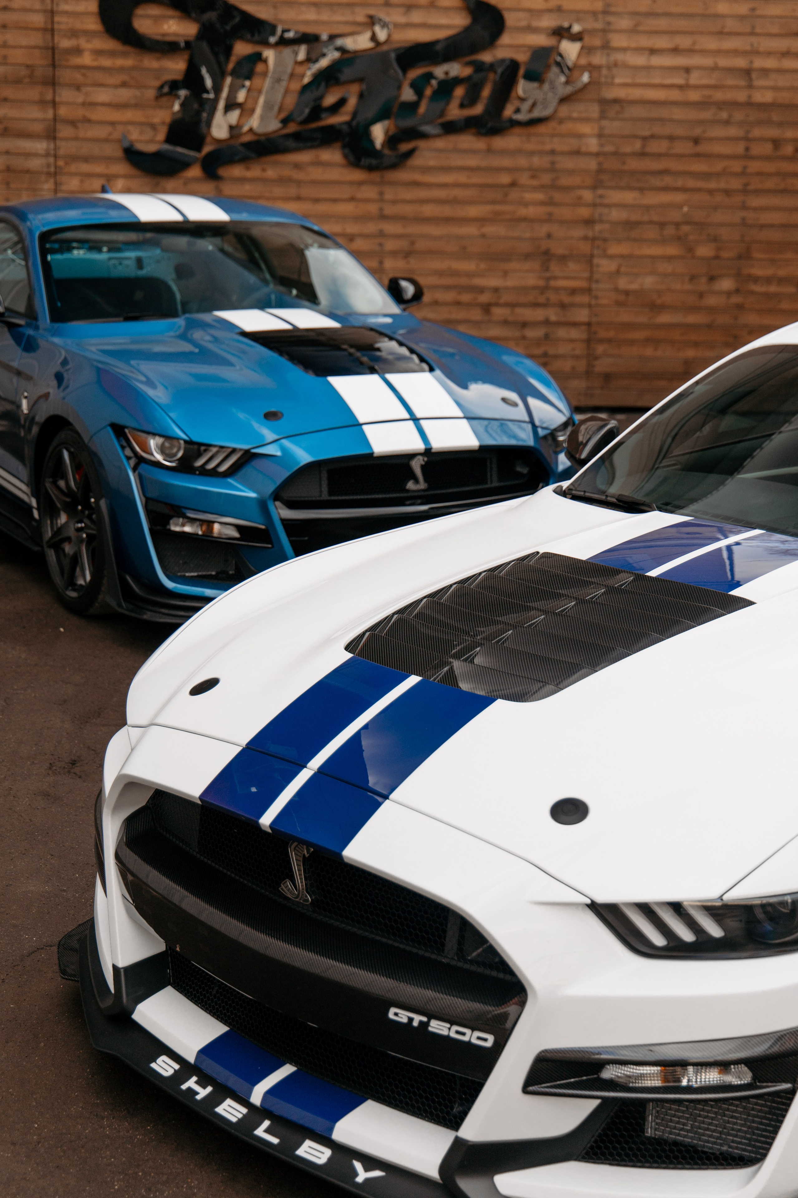 Mustang Shelby GT500 X2. DeLorein
