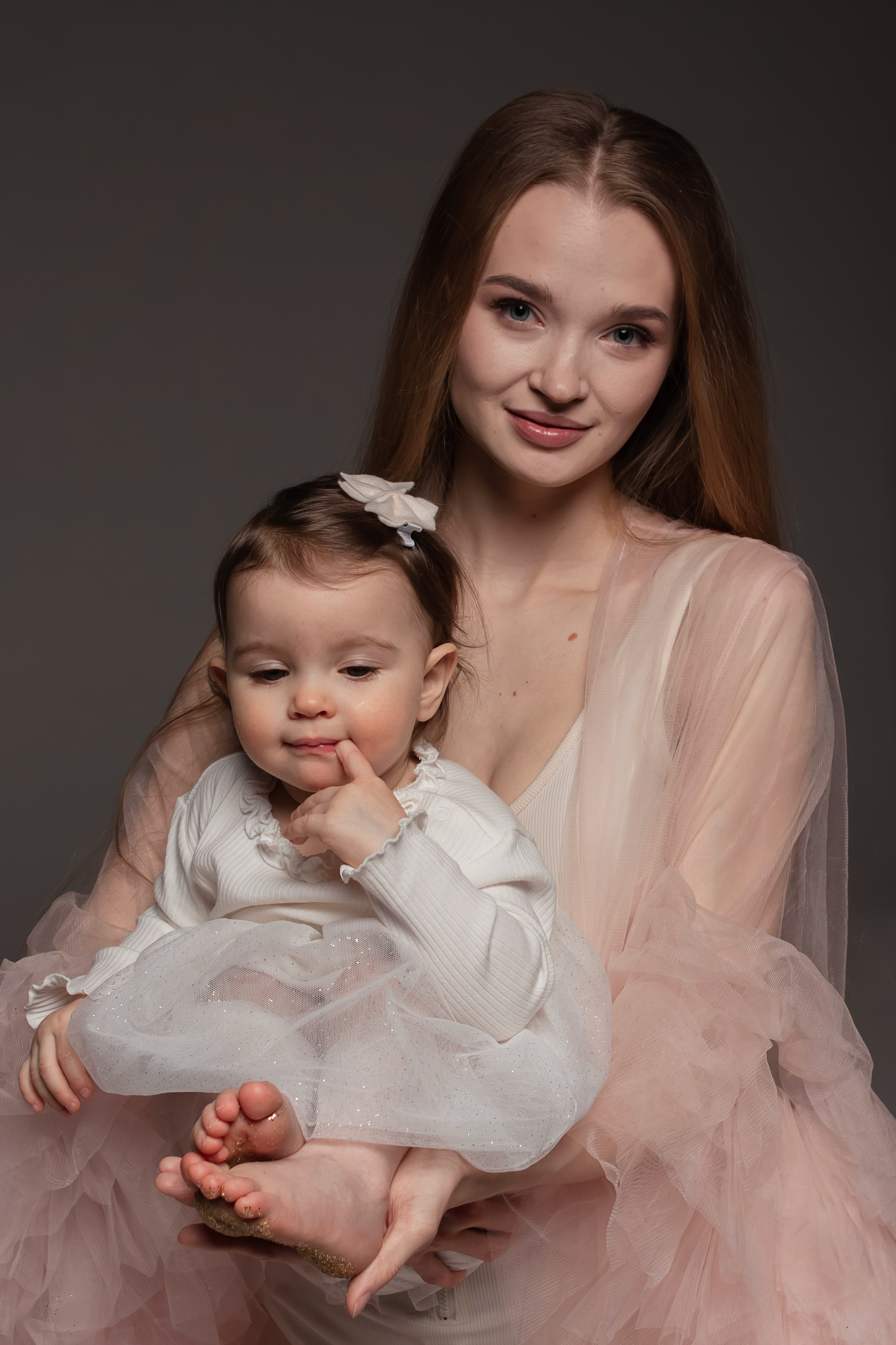 Мама с дочей. Тютина Оля фотограф-ретушер Екатеринбург