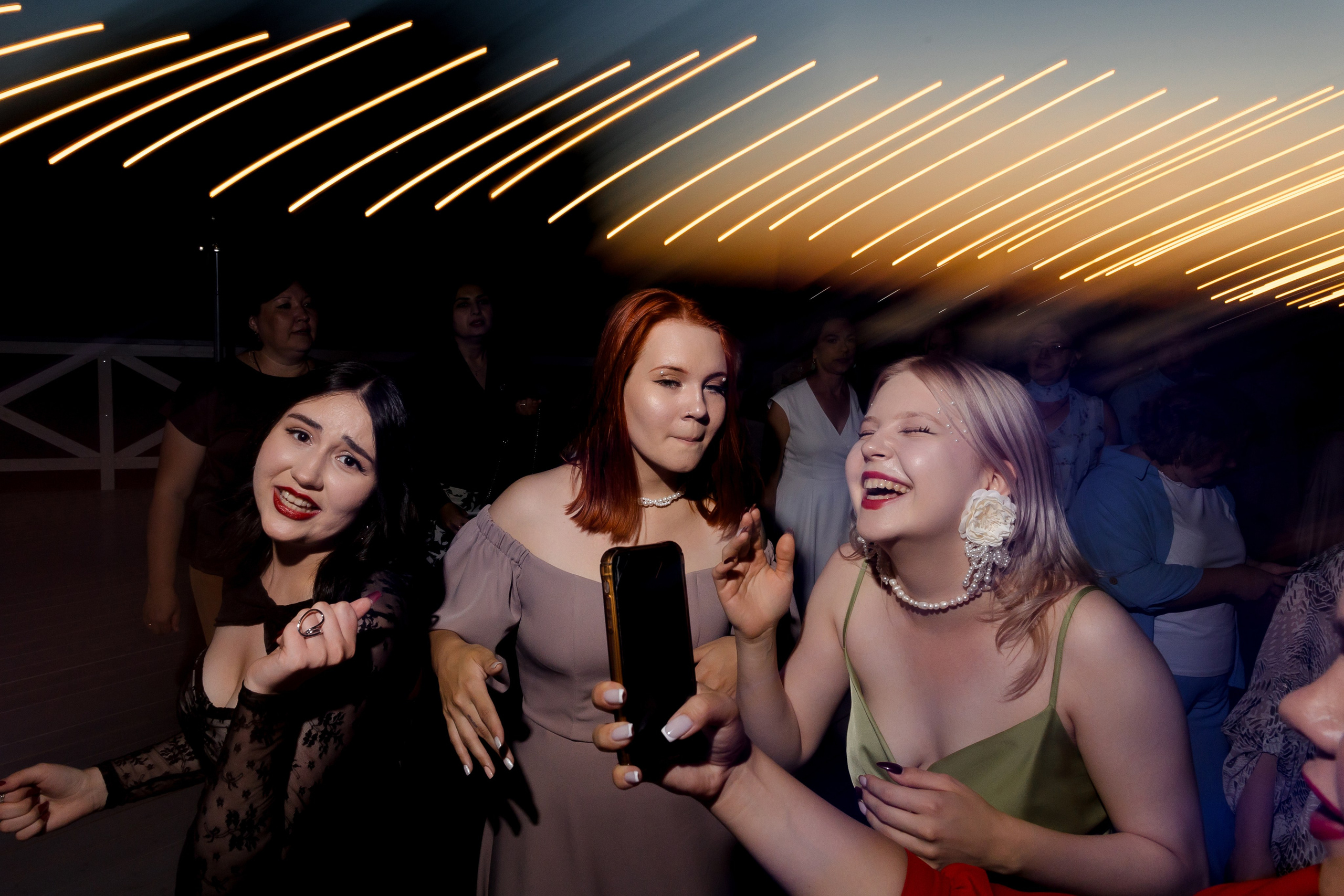 ВЫПУСКНОЙ White Place — Гимназия 52. Свадебный и семейный фотограф Динар Гильмутдинов