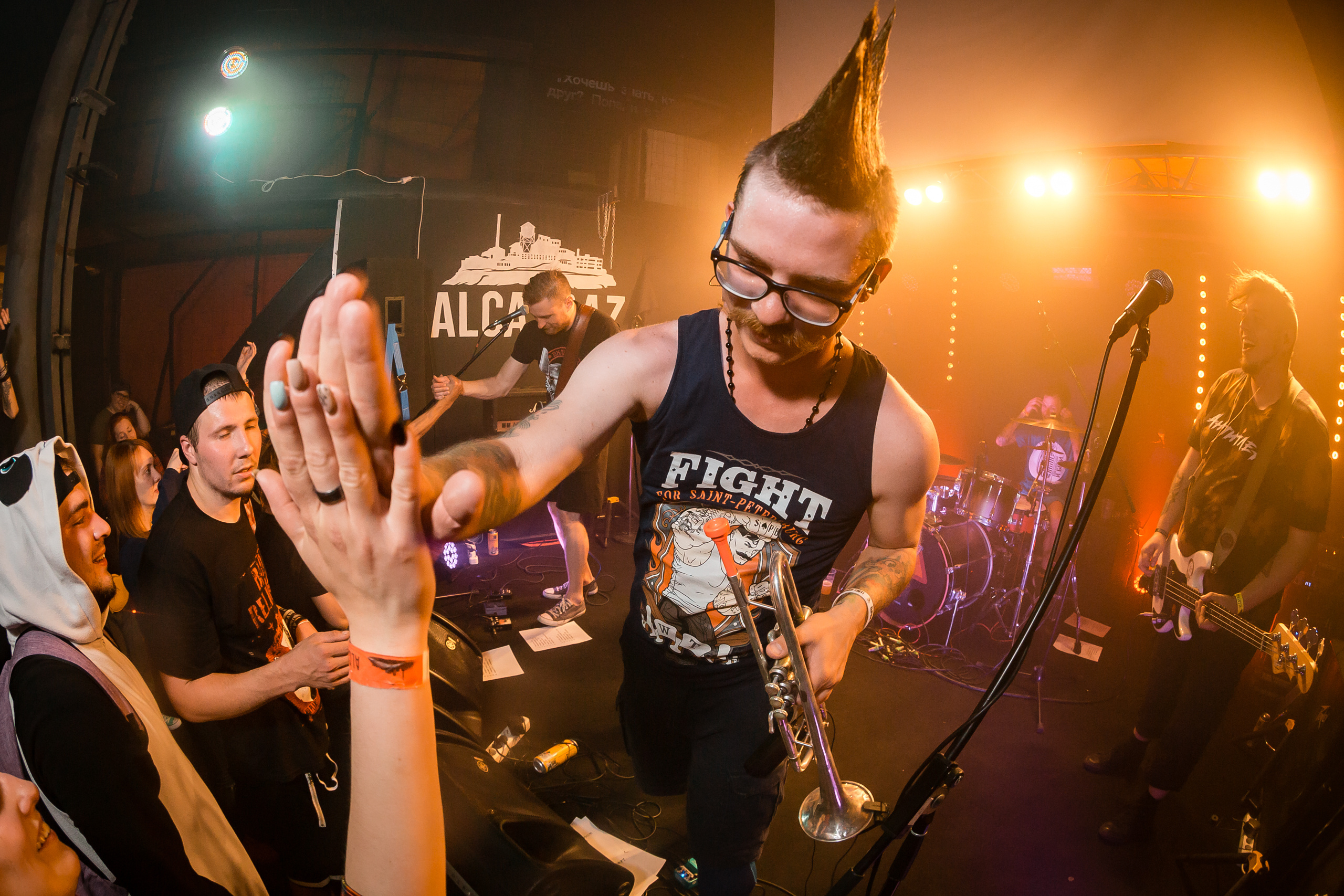 ВКЛЮЧАЙ МИКРОФОН! в Alcatraz bar. Фотографиня Мария Дикова