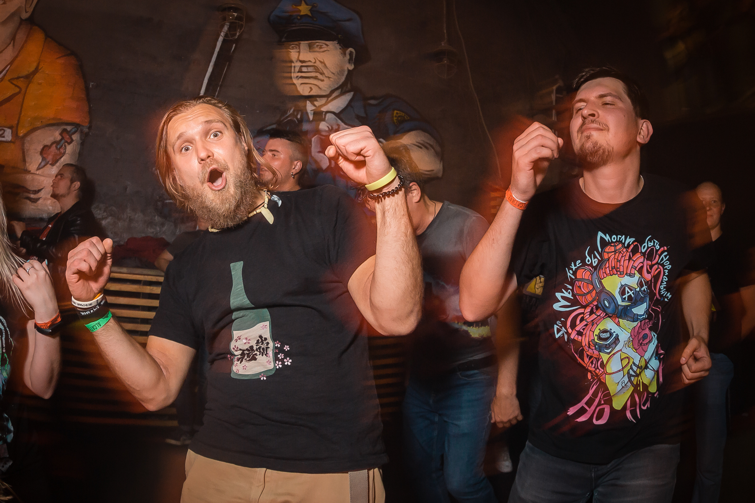 ВКЛЮЧАЙ МИКРОФОН! в Alcatraz bar. Фотографиня Мария Дикова