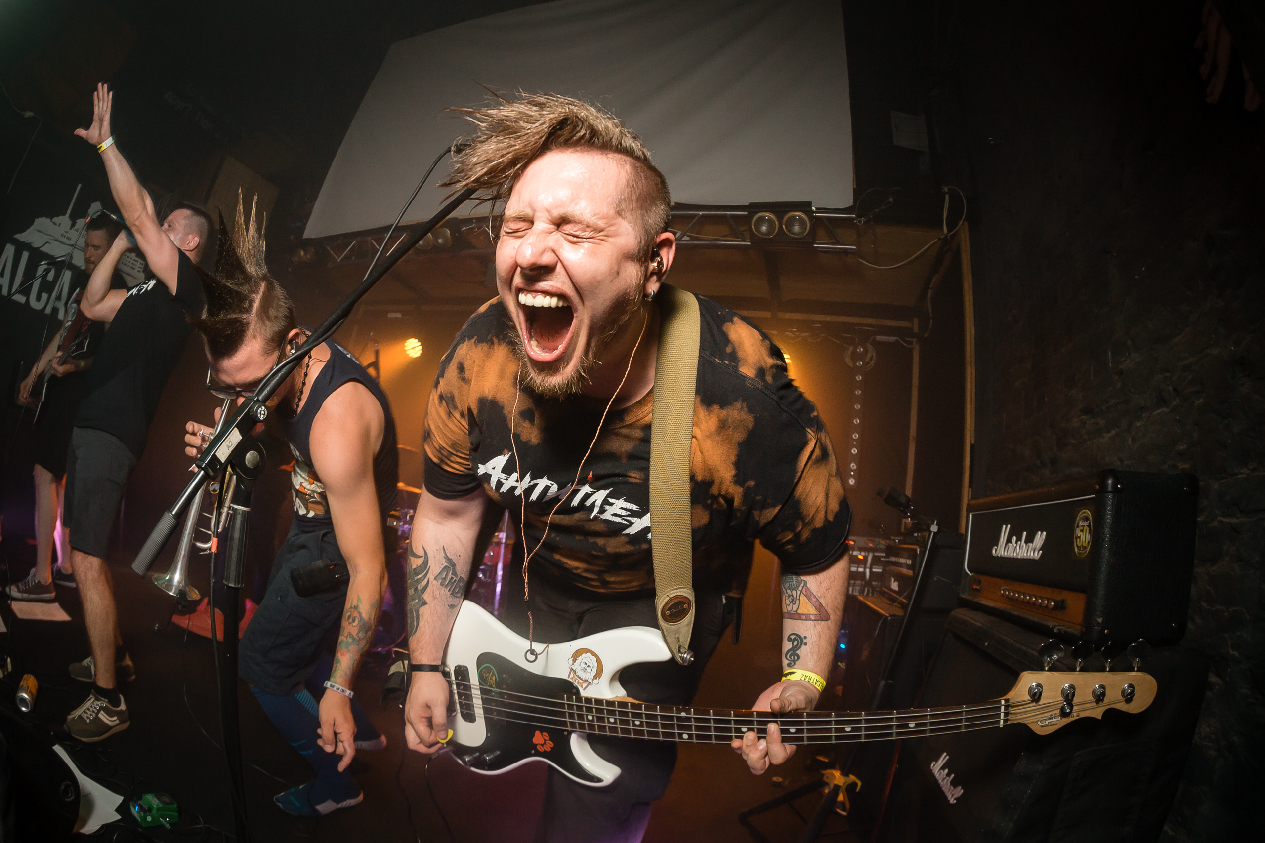 ВКЛЮЧАЙ МИКРОФОН! в Alcatraz bar. Фотографиня Мария Дикова