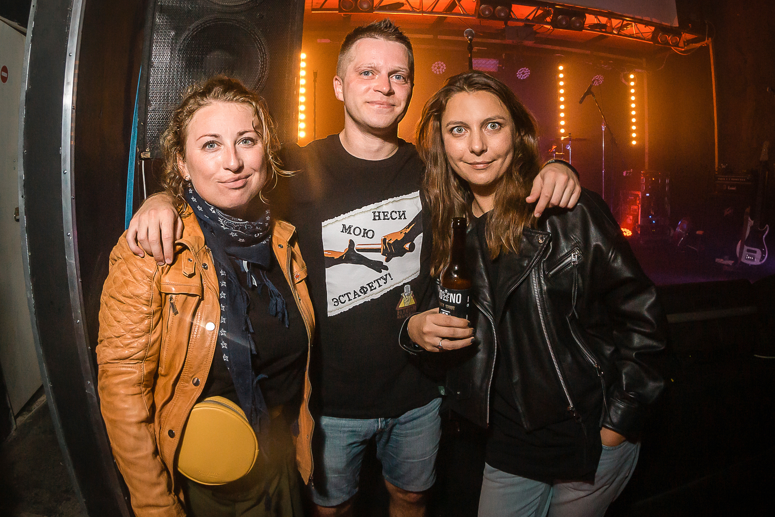 ВКЛЮЧАЙ МИКРОФОН! в Alcatraz bar. Фотографиня Мария Дикова