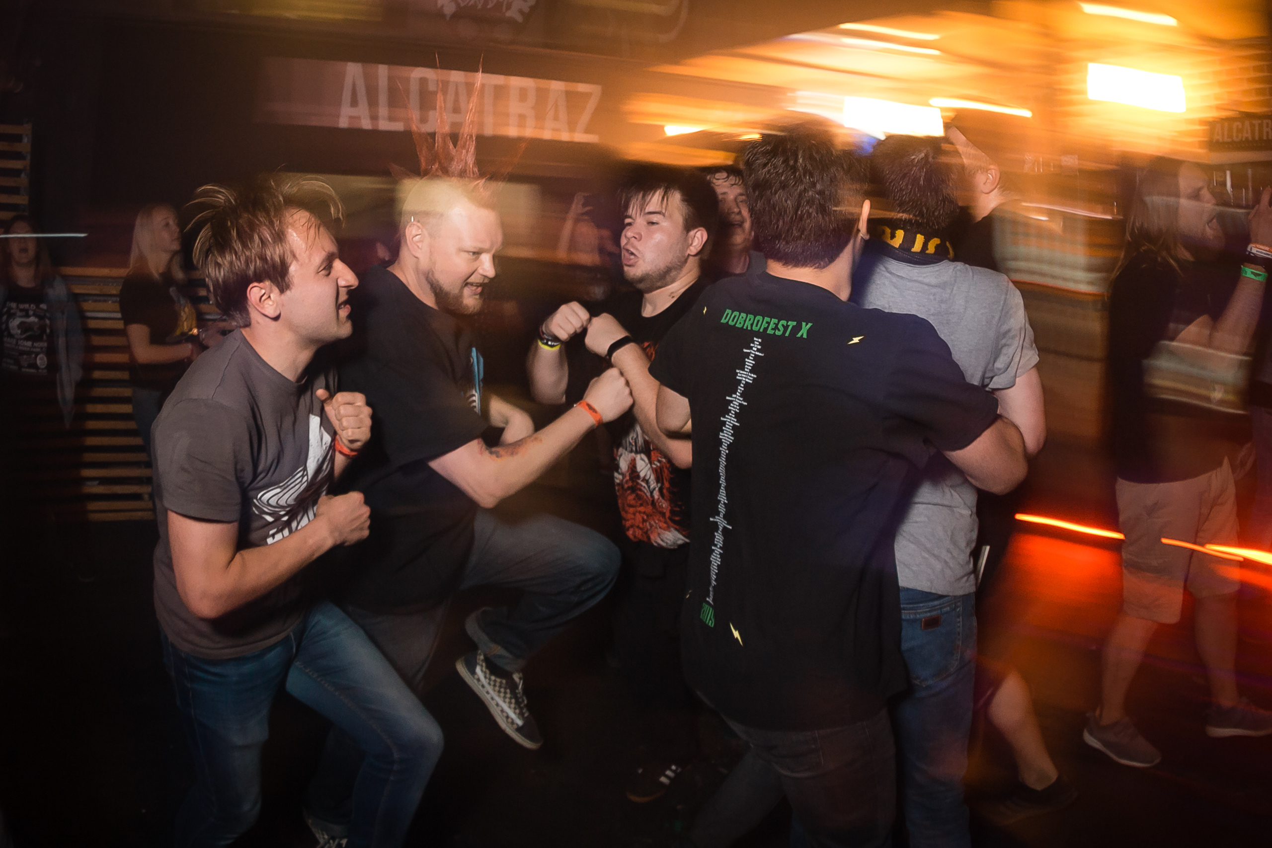 ВКЛЮЧАЙ МИКРОФОН! в Alcatraz bar. Фотографиня Мария Дикова