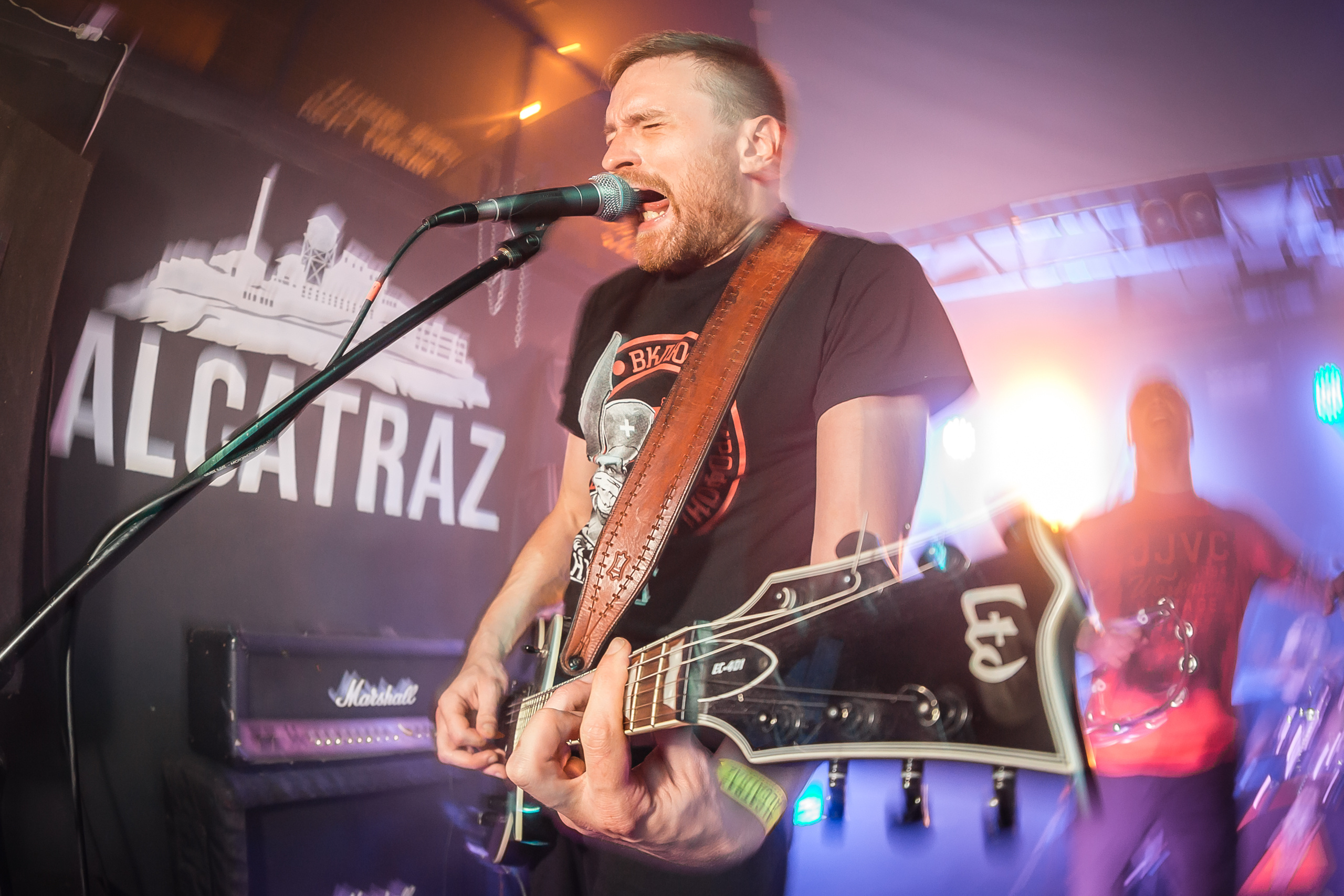 ВКЛЮЧАЙ МИКРОФОН! в Alcatraz bar. Фотографиня Мария Дикова