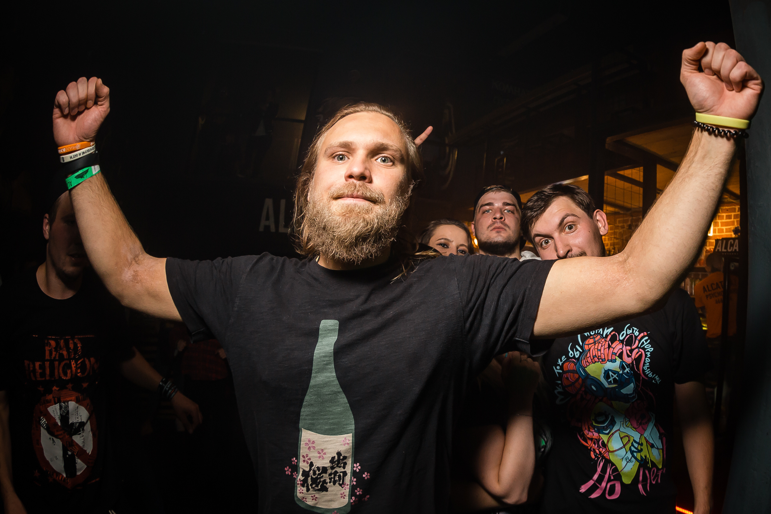 ВКЛЮЧАЙ МИКРОФОН! в Alcatraz bar. Фотографиня Мария Дикова