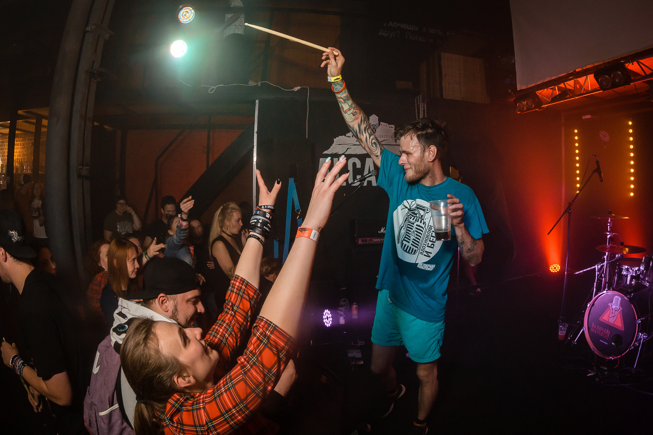 ВКЛЮЧАЙ МИКРОФОН! в Alcatraz bar. Фотографиня Мария Дикова