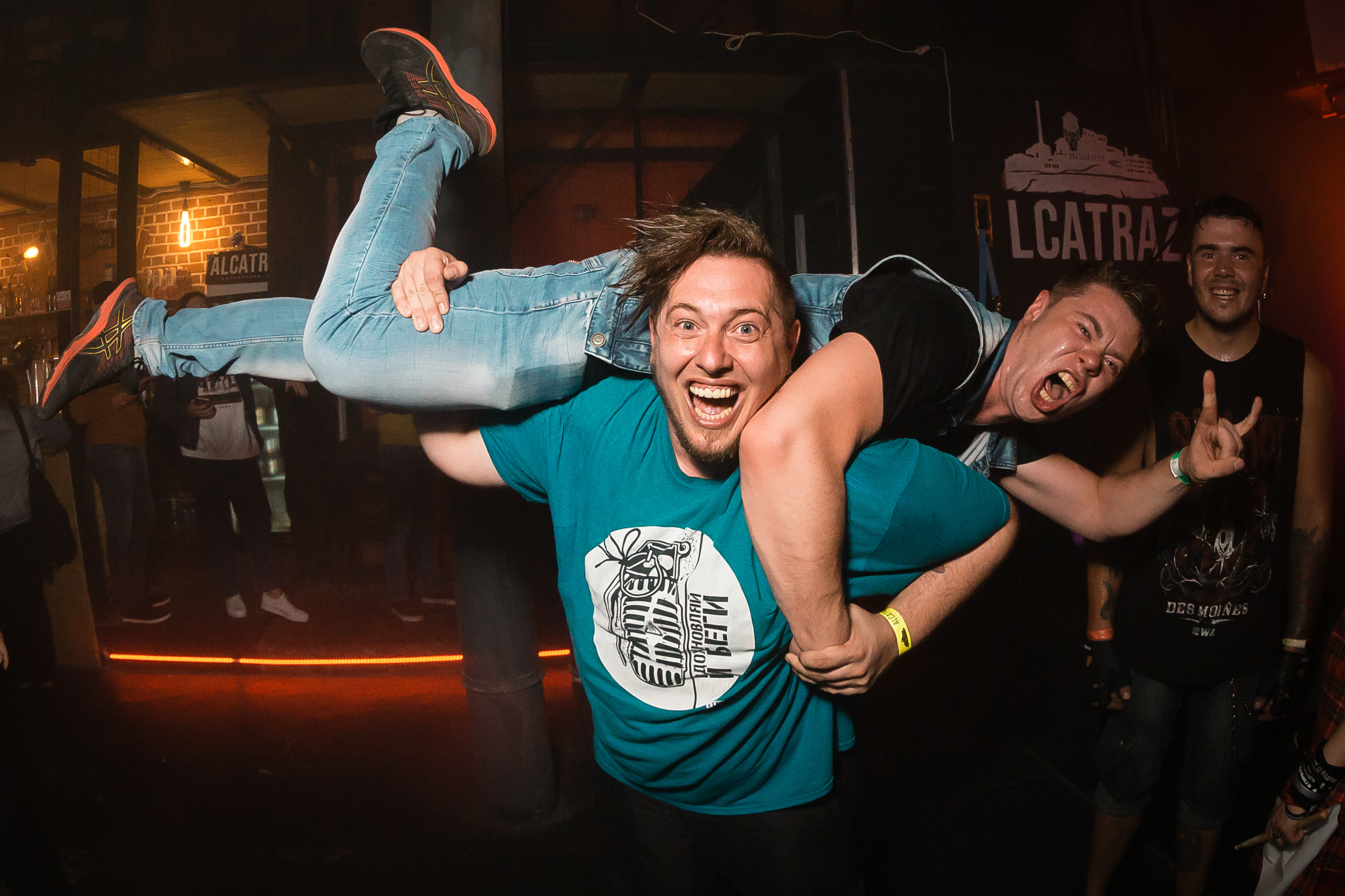 ВКЛЮЧАЙ МИКРОФОН! в Alcatraz bar. Фотографиня Мария Дикова