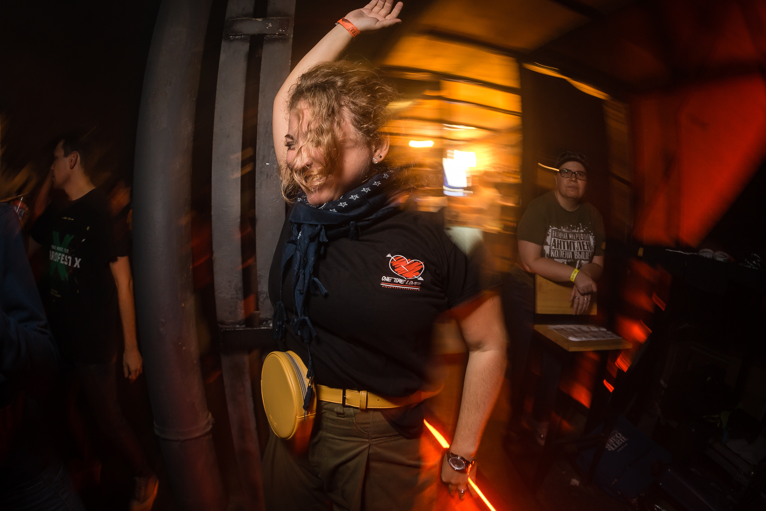 ВКЛЮЧАЙ МИКРОФОН! в Alcatraz bar. Фотографиня Мария Дикова