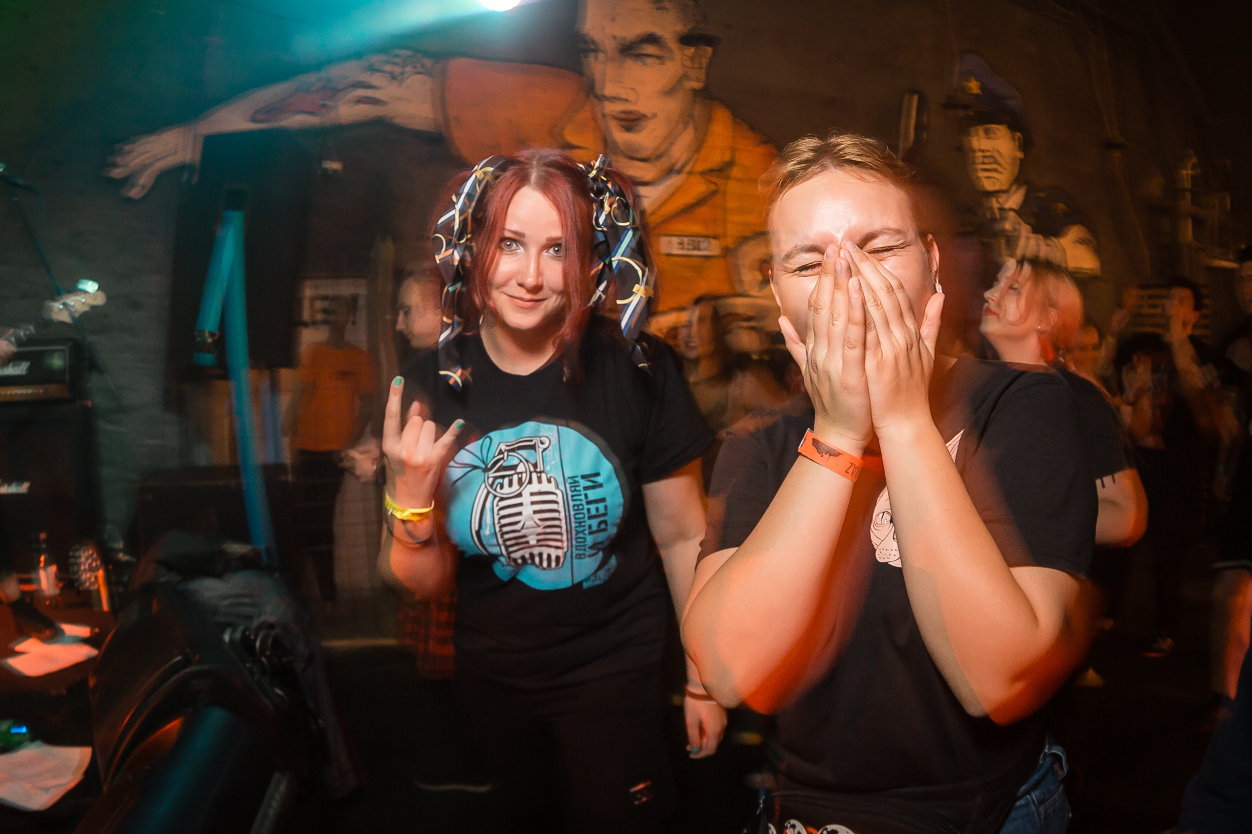 ВКЛЮЧАЙ МИКРОФОН! в Alcatraz bar. Фотографиня Мария Дикова