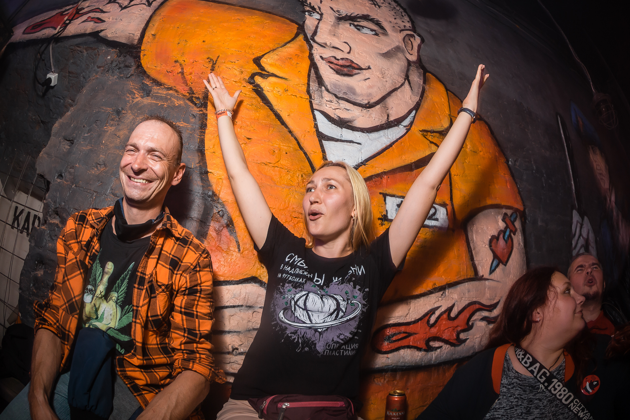 ВКЛЮЧАЙ МИКРОФОН! в Alcatraz bar. Фотографиня Мария Дикова