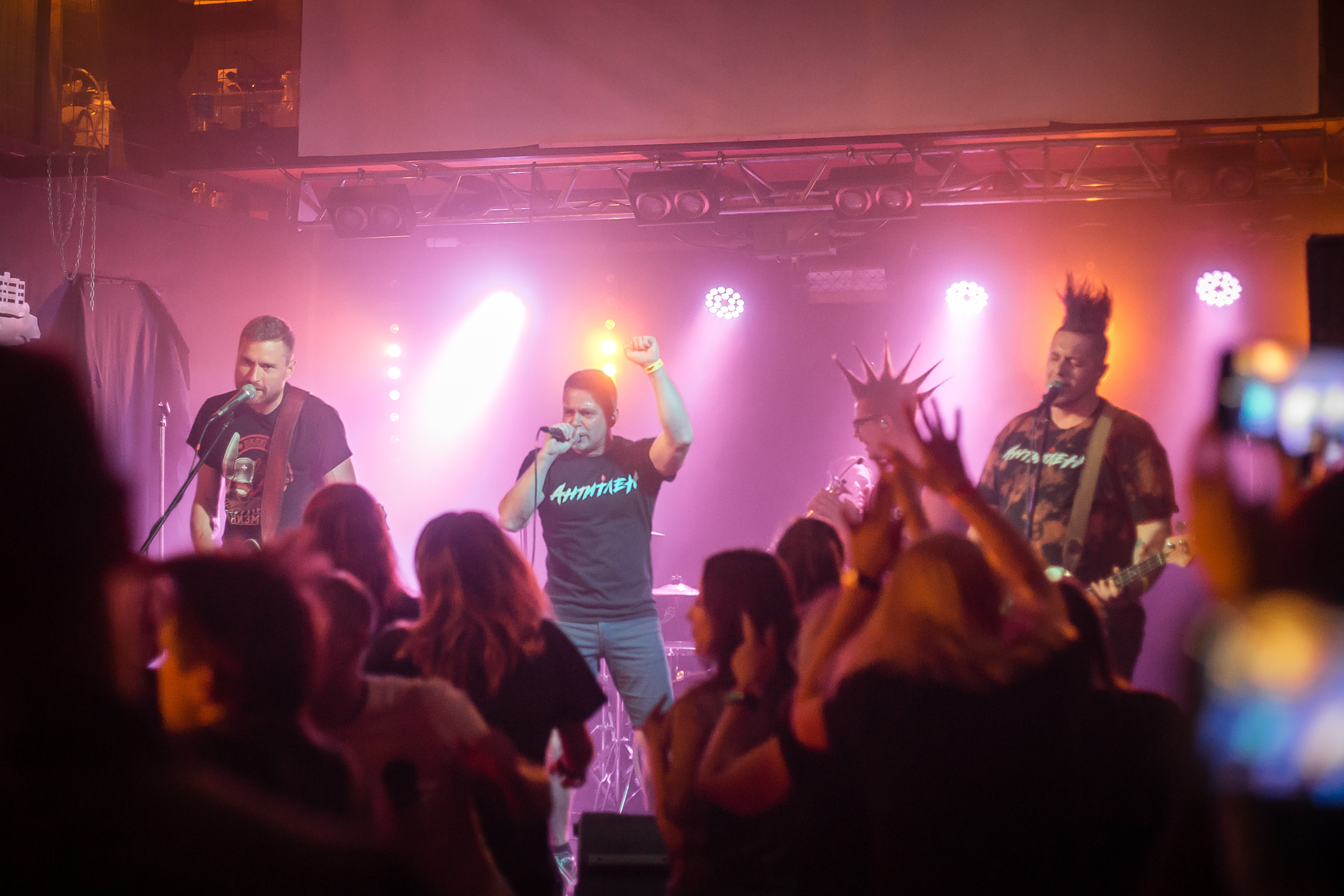 ВКЛЮЧАЙ МИКРОФОН! в Alcatraz bar. Фотографиня Мария Дикова