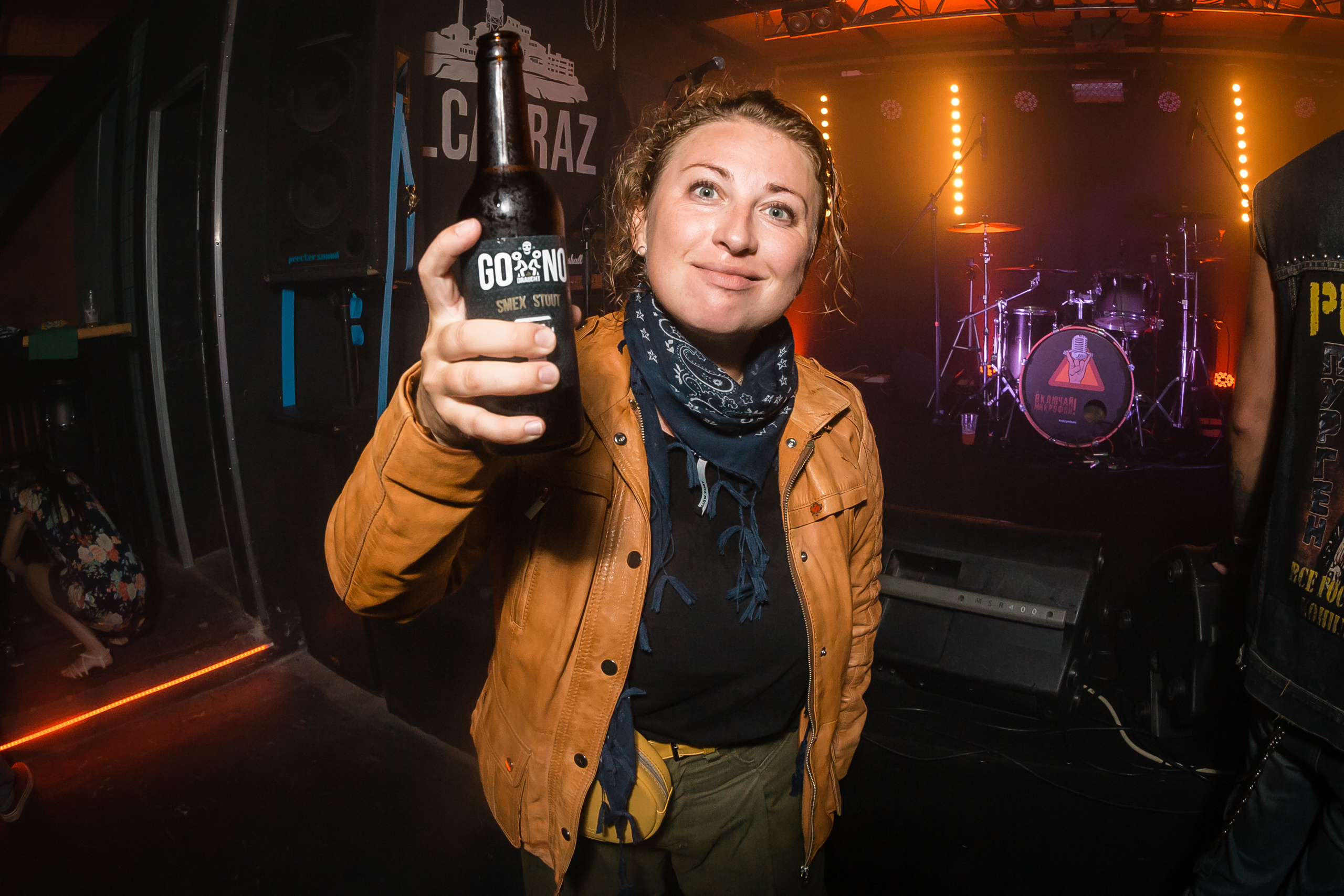 ВКЛЮЧАЙ МИКРОФОН! в Alcatraz bar. Фотографиня Мария Дикова