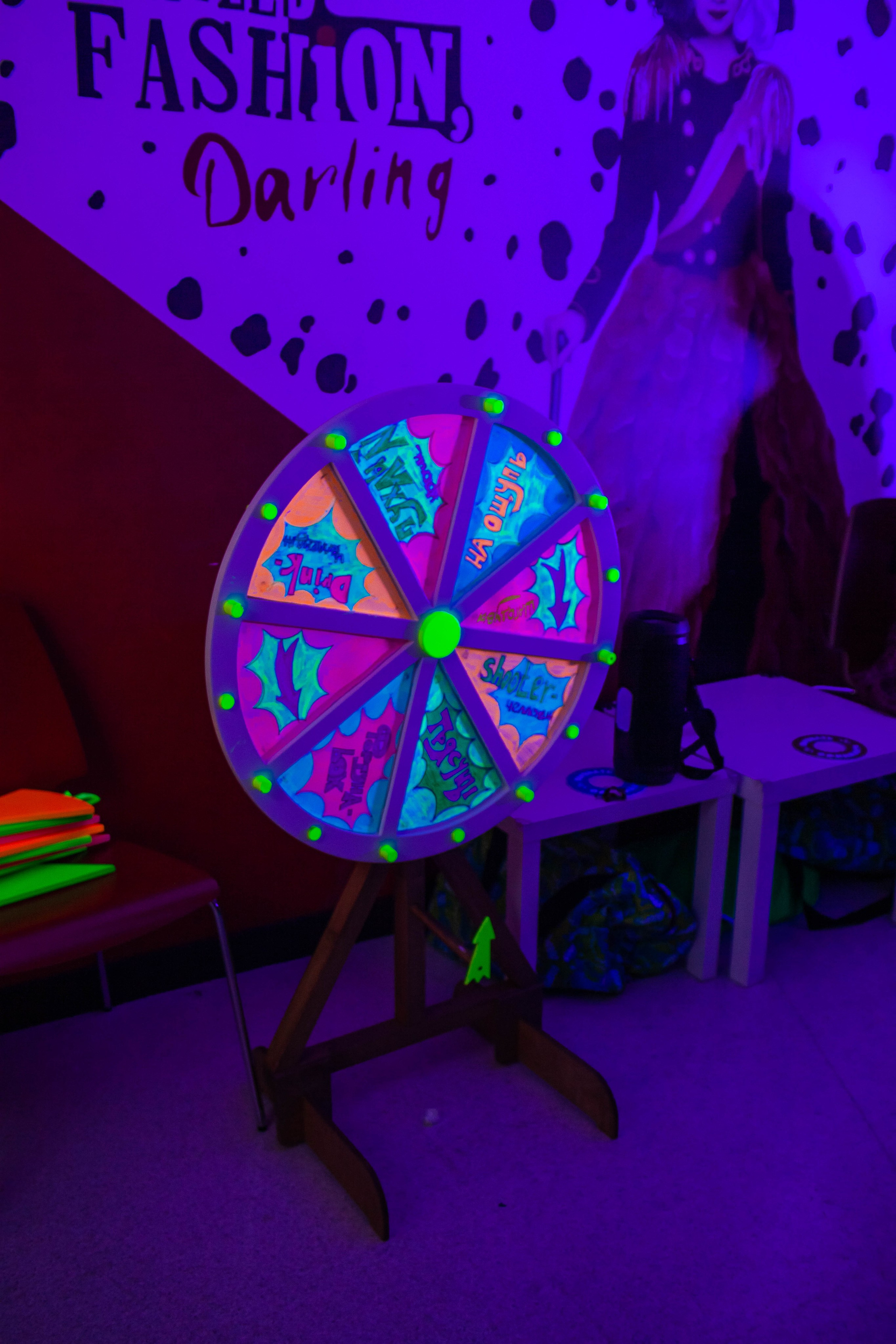 Неон Челендж День рождения Ярослава. Детский и семейный фотограф в Санкт-Петербурге Елизавета Сорокина