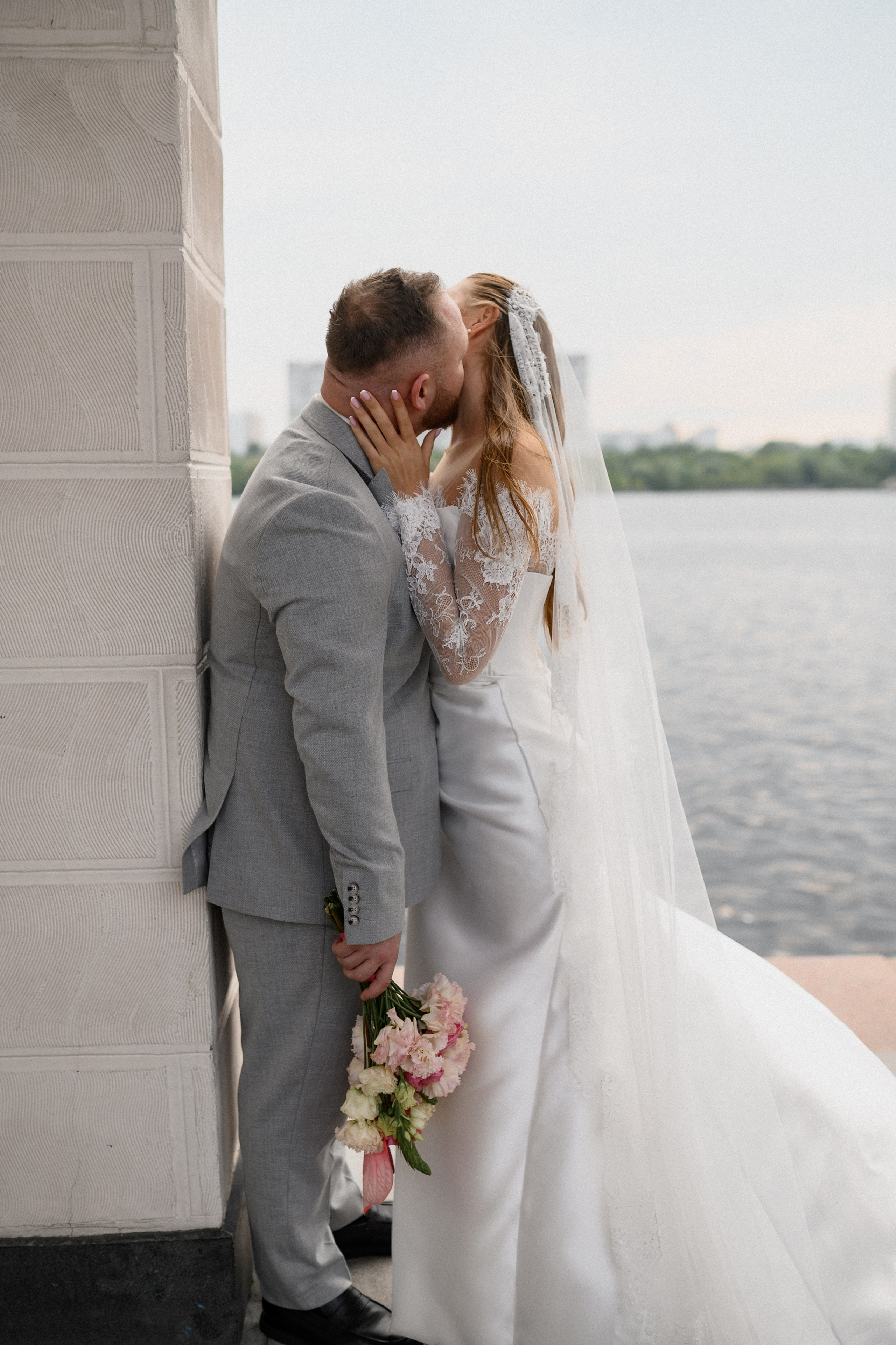 Денис и Даша. Северный речной вокзал. Семейный и свадебный lifestyle-фотограф в Москве Мария Петрова