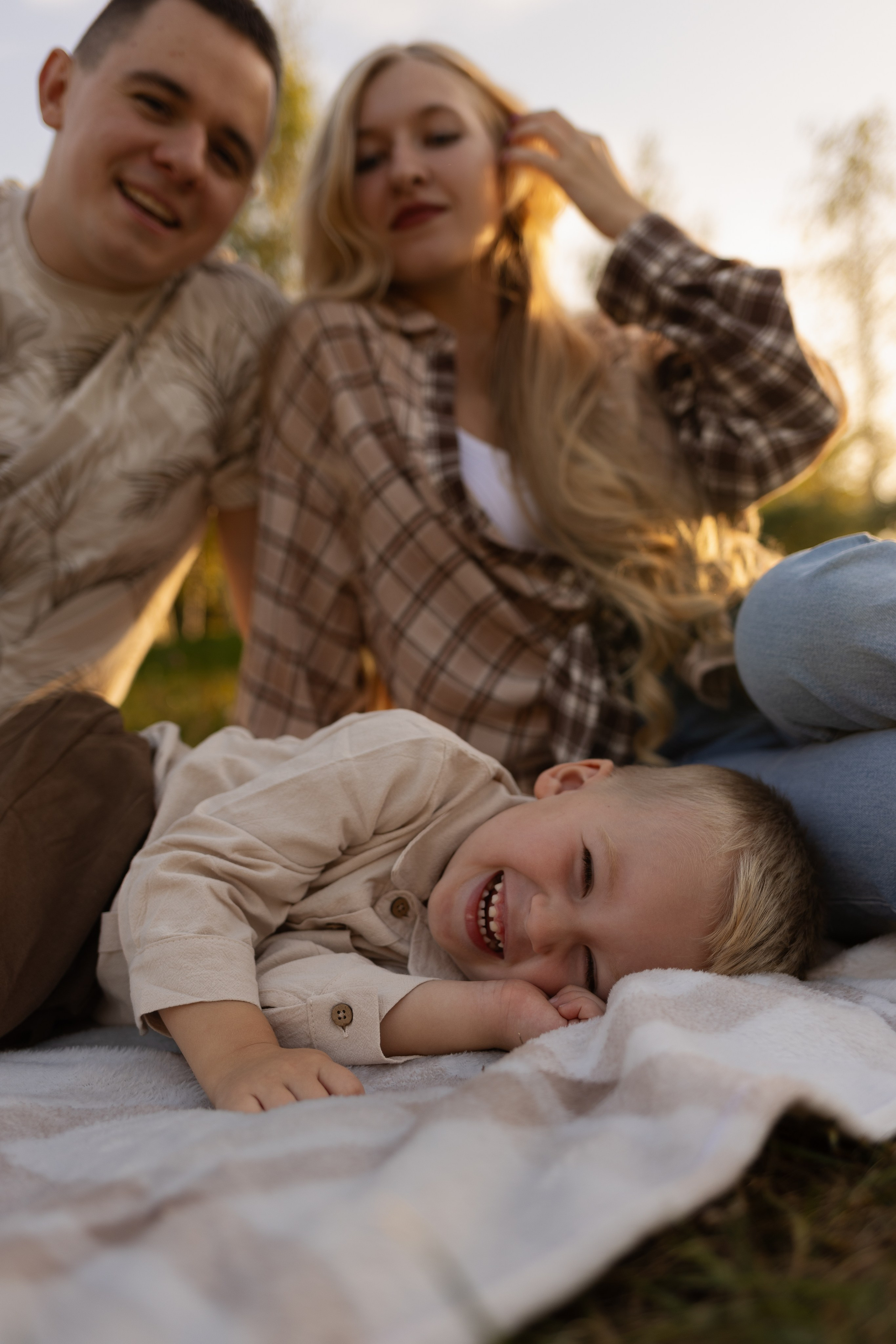 Семейная фотосессия Москва, семейный фотограф в Москве, семейная фотосессия, детский фотограф, семейная фотосессия в на природе Москва, семейная фотосессия в Мещерском, семейная фотосессия в Коломенском, семейная фотосессия в Царицыно, семейная фотосессия в Кусково, семейная фотосессия в поле, семейная фотосессия в лесу, семейная фотосессия в Москве в парке 