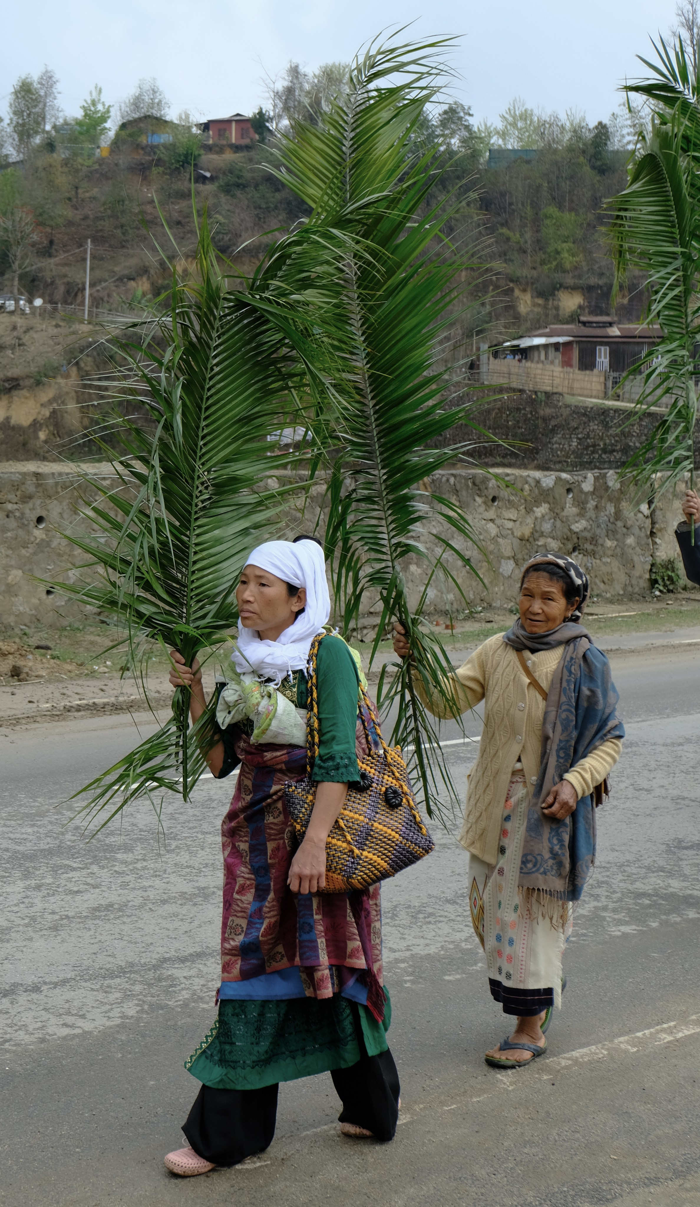 Крестный ход и танцы. Фотографии из путешествий