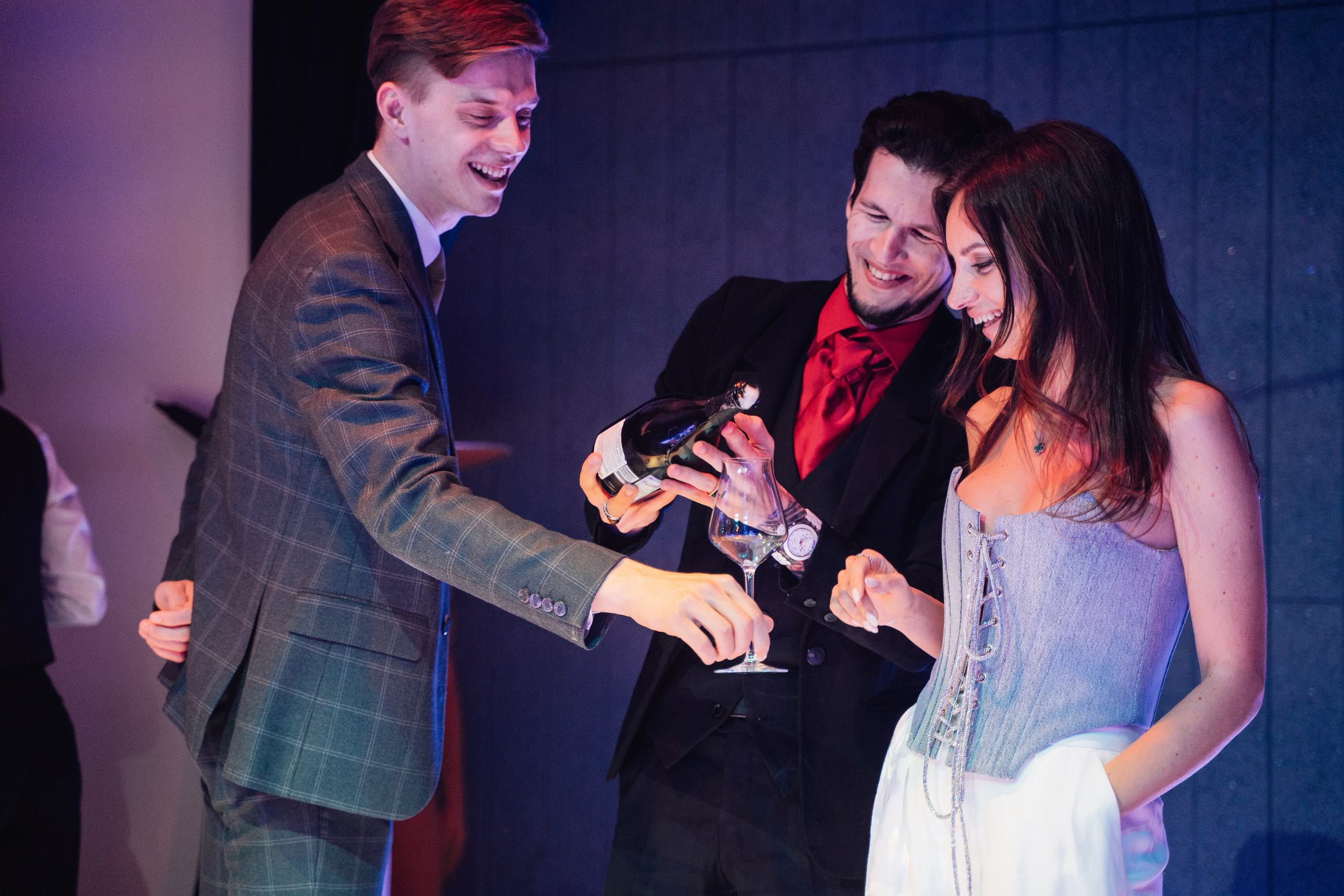 12 апреля (пятница). BENUAR Restaurant