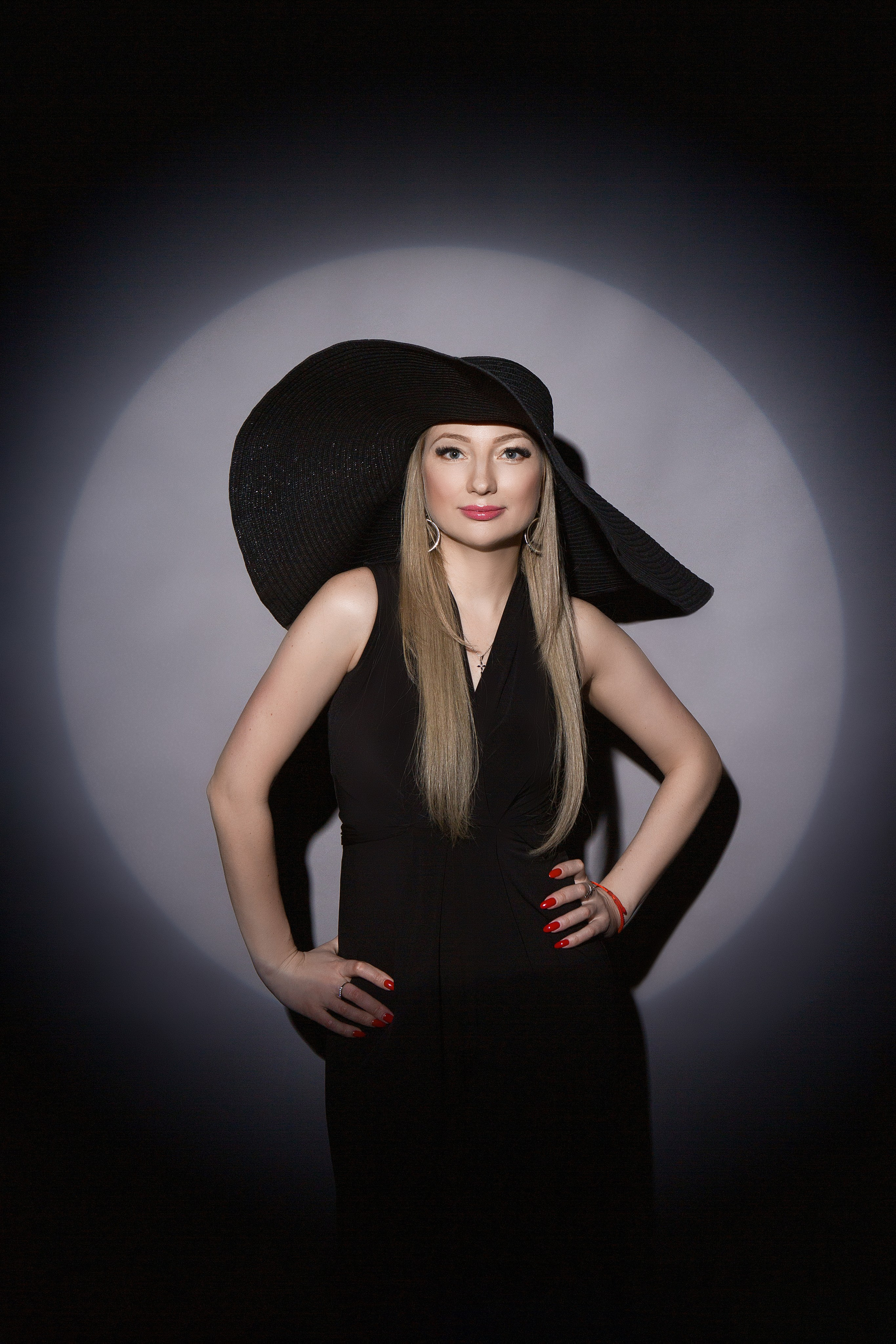 Девушка в шляпе. Фотограф Мария Кольцова