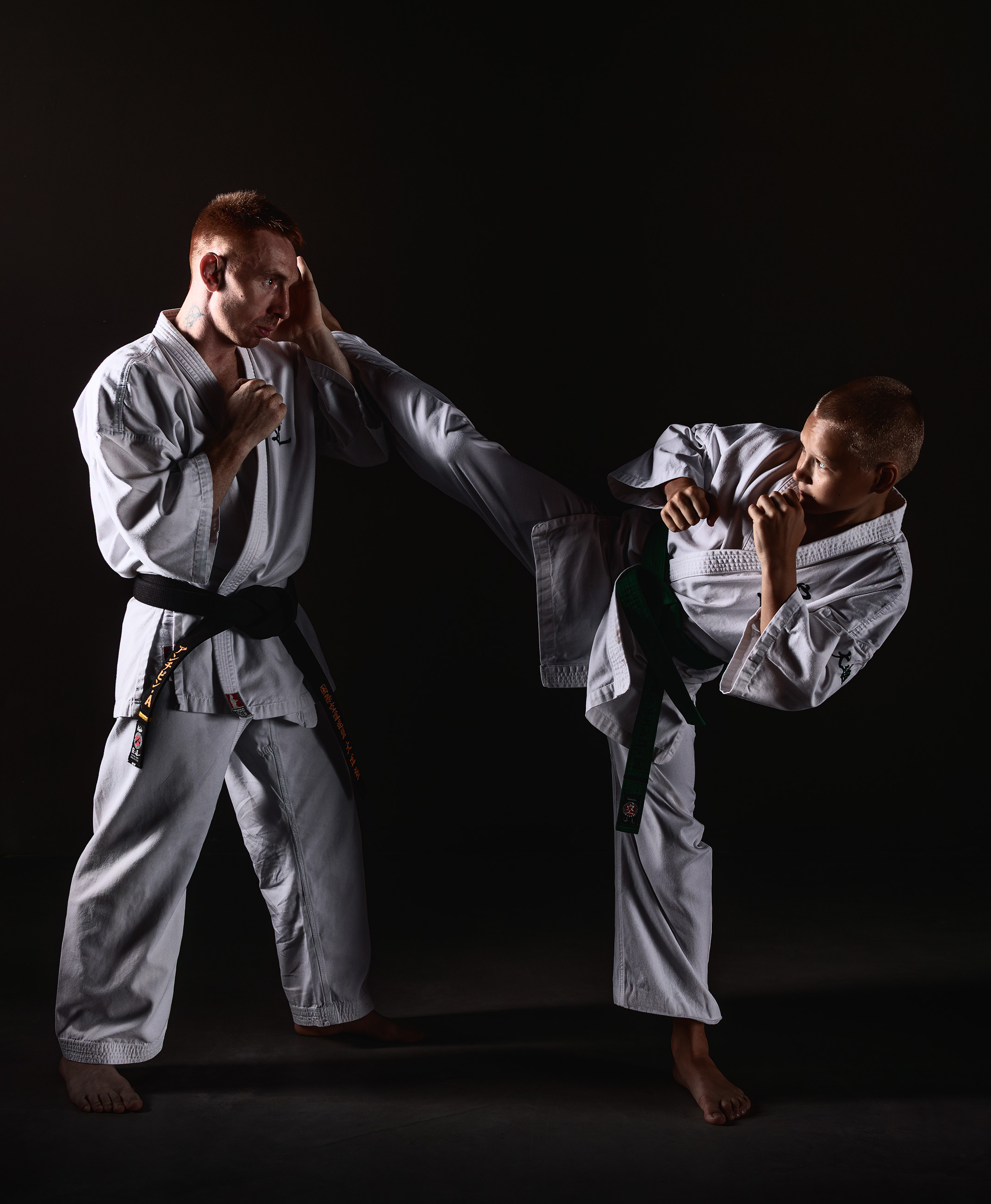 Съёмка для журнала "Дорогое Удовольствие". Сентябрьский номер. "Корни спорта". Александр Антипин, тренер по кудо, чёрный пояс и его ученик Егор Приходченко, 13 лет, чемпион Дальнего Востока. Фотосессия в Efimov Studio. Фотограф Сергей Ефимов. #СергейЕфимовФото