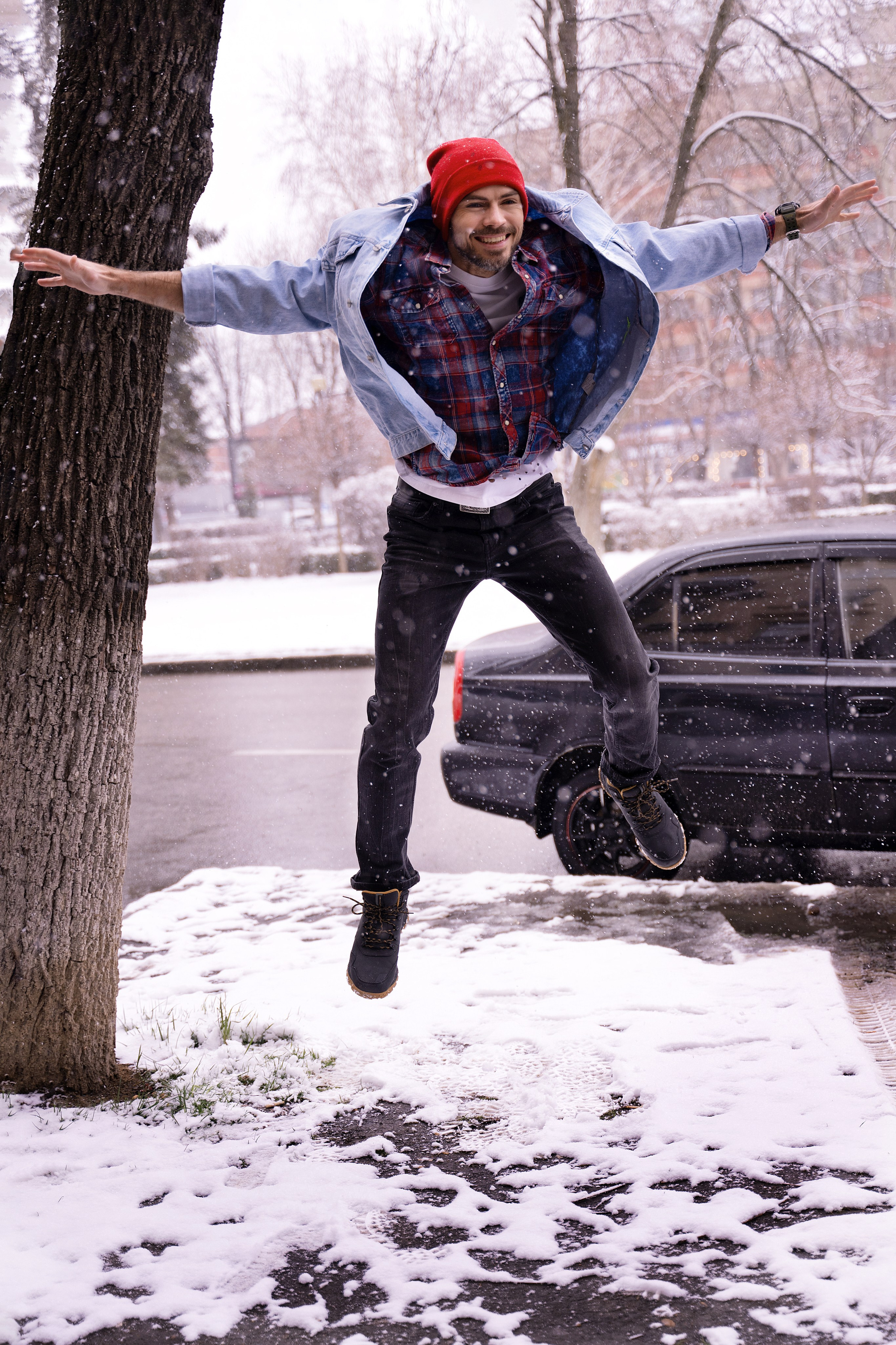 Красавчик в кафе. Главная