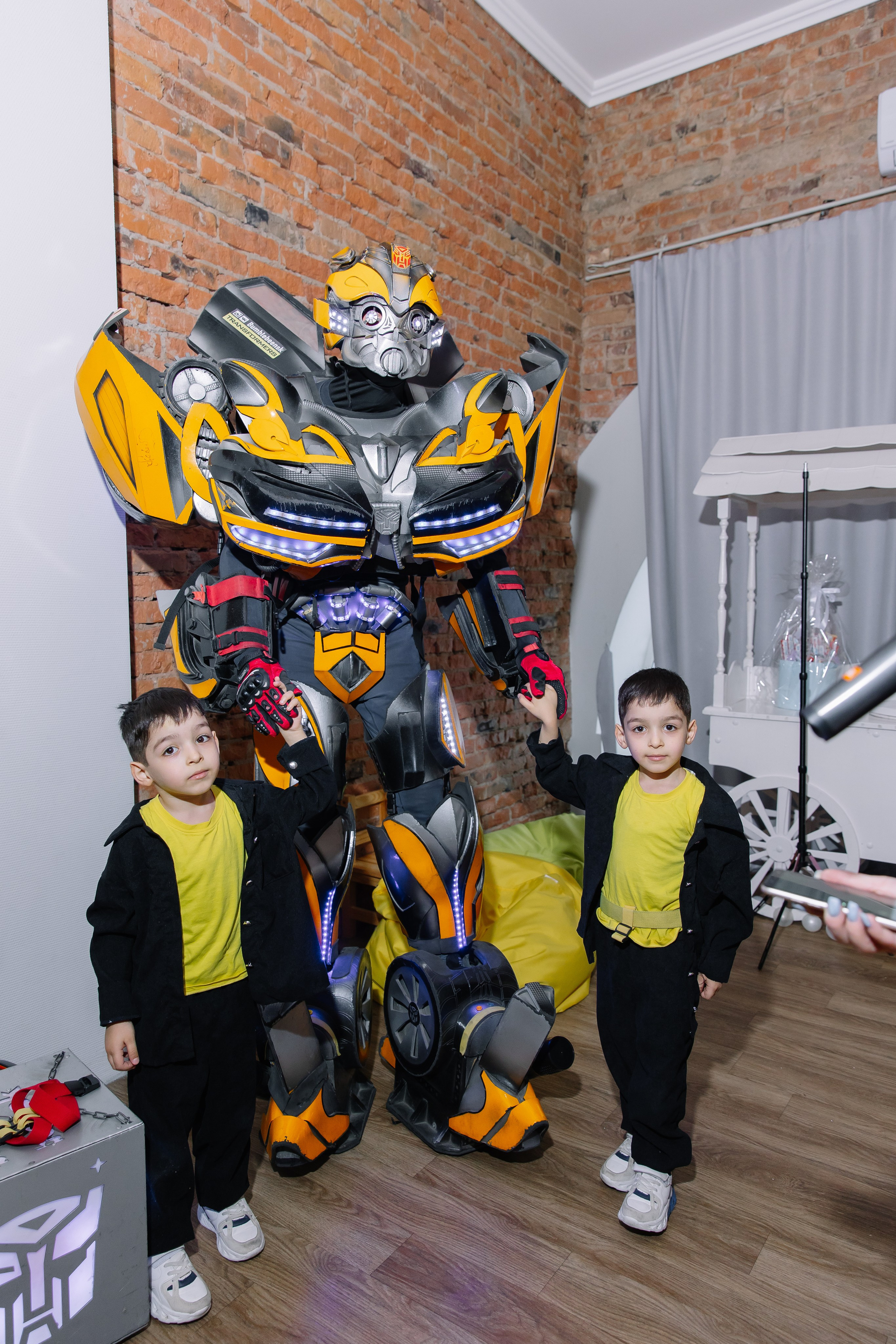 День рождения Эрика и Эмиля 6 лет. Свадебный фотограф в Новосибирске Лидия Александровна