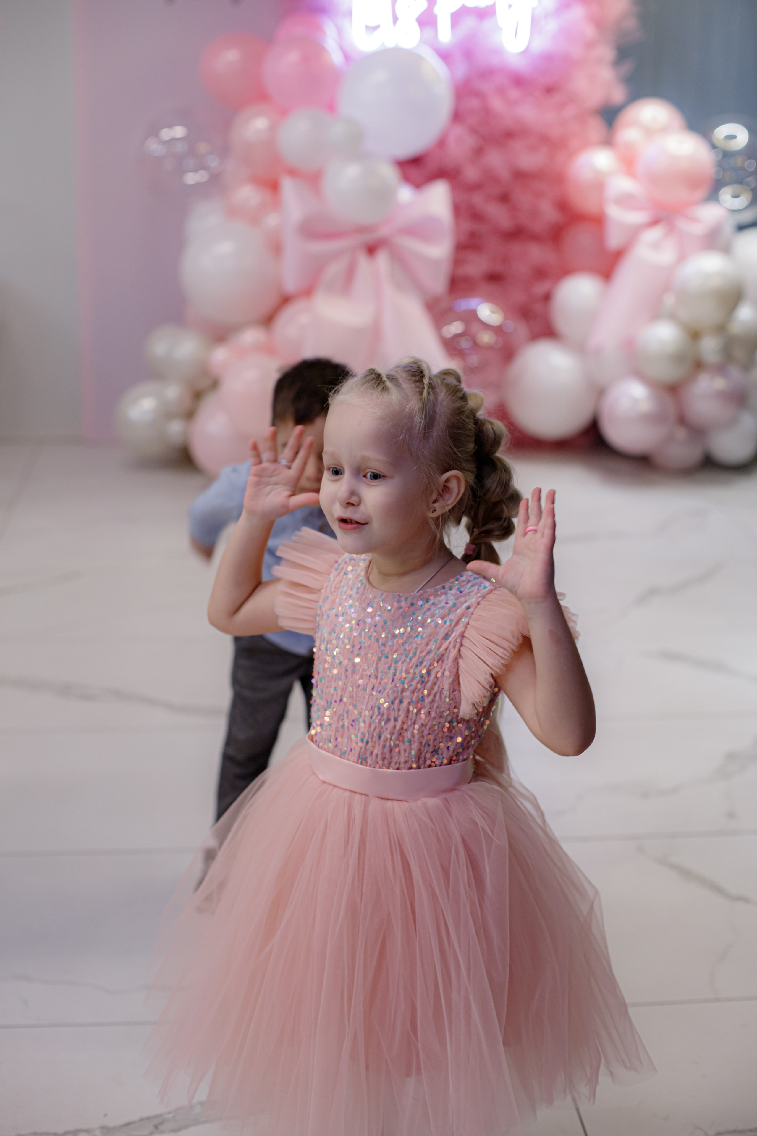 ASIA'S BIRTHDAY PARTY. Photokarish