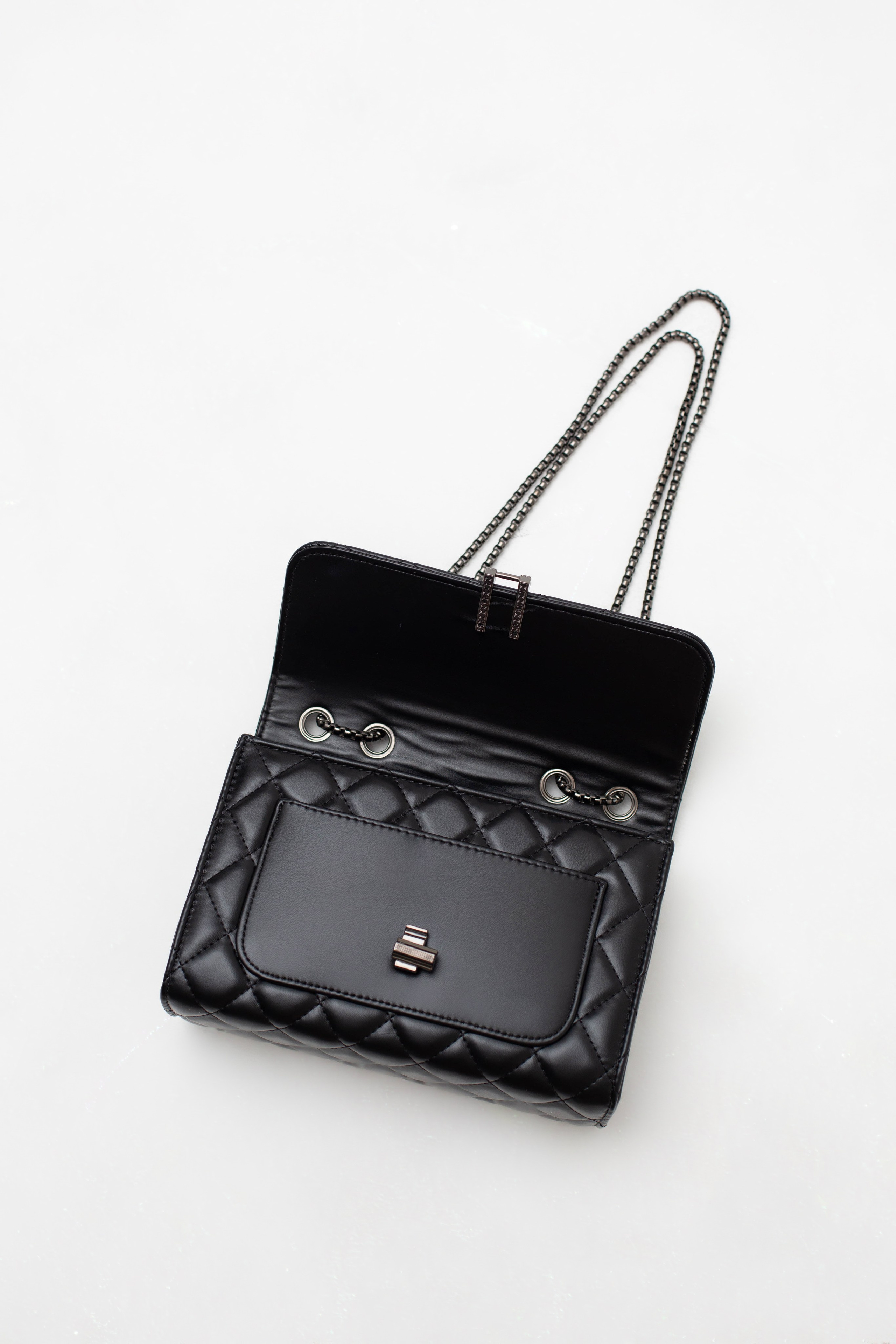 Контент съёмки одежды. Фотограф и видеограф Иркутск, семейная фотосессия, фото для аватарки