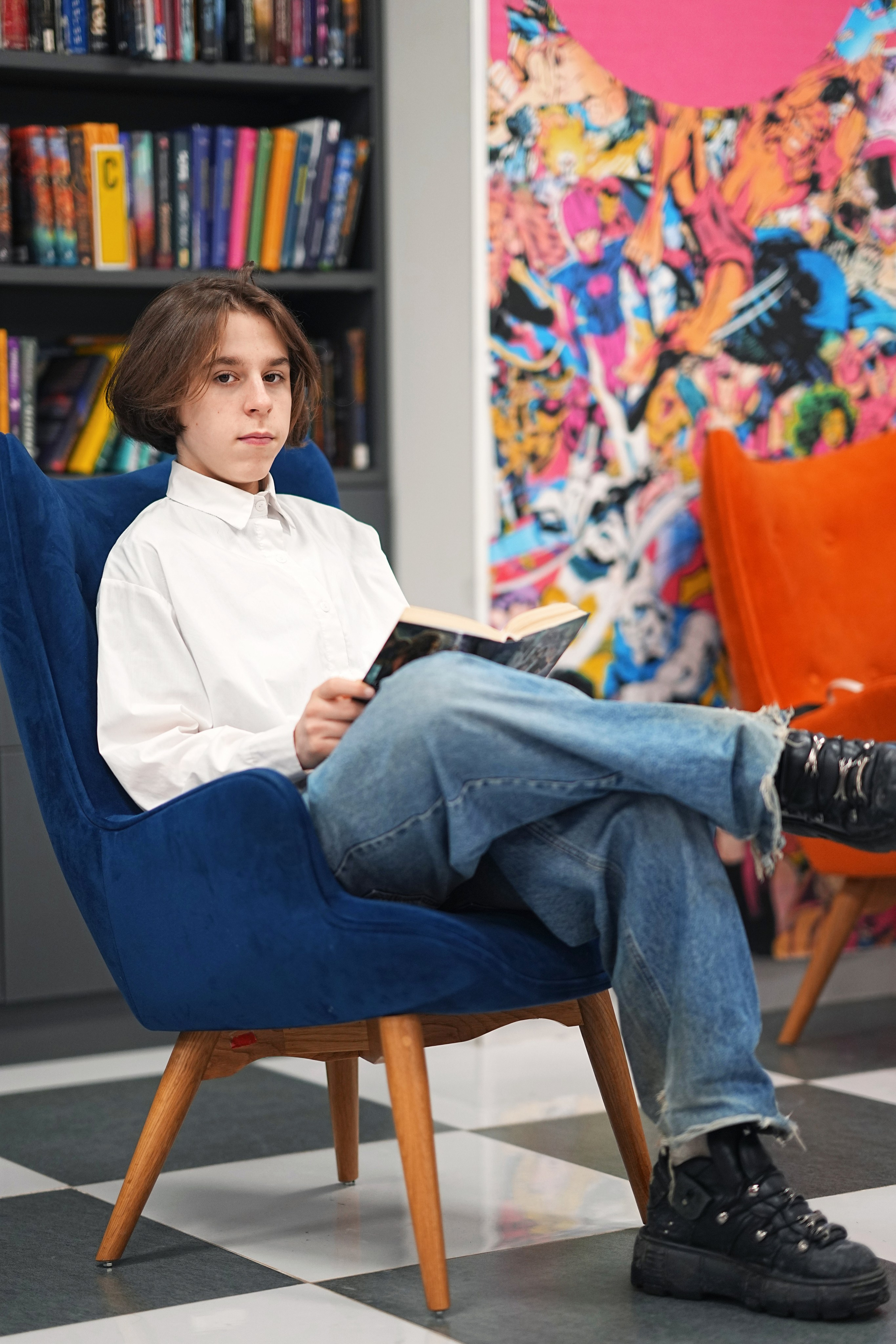 ФОТОСЕССИЯ В ГОРОДСКОЙ БИБЛИОТЕКЕ. Школьная фотография в Санкт-Петербурге, выпускные альбомы, фотосессии