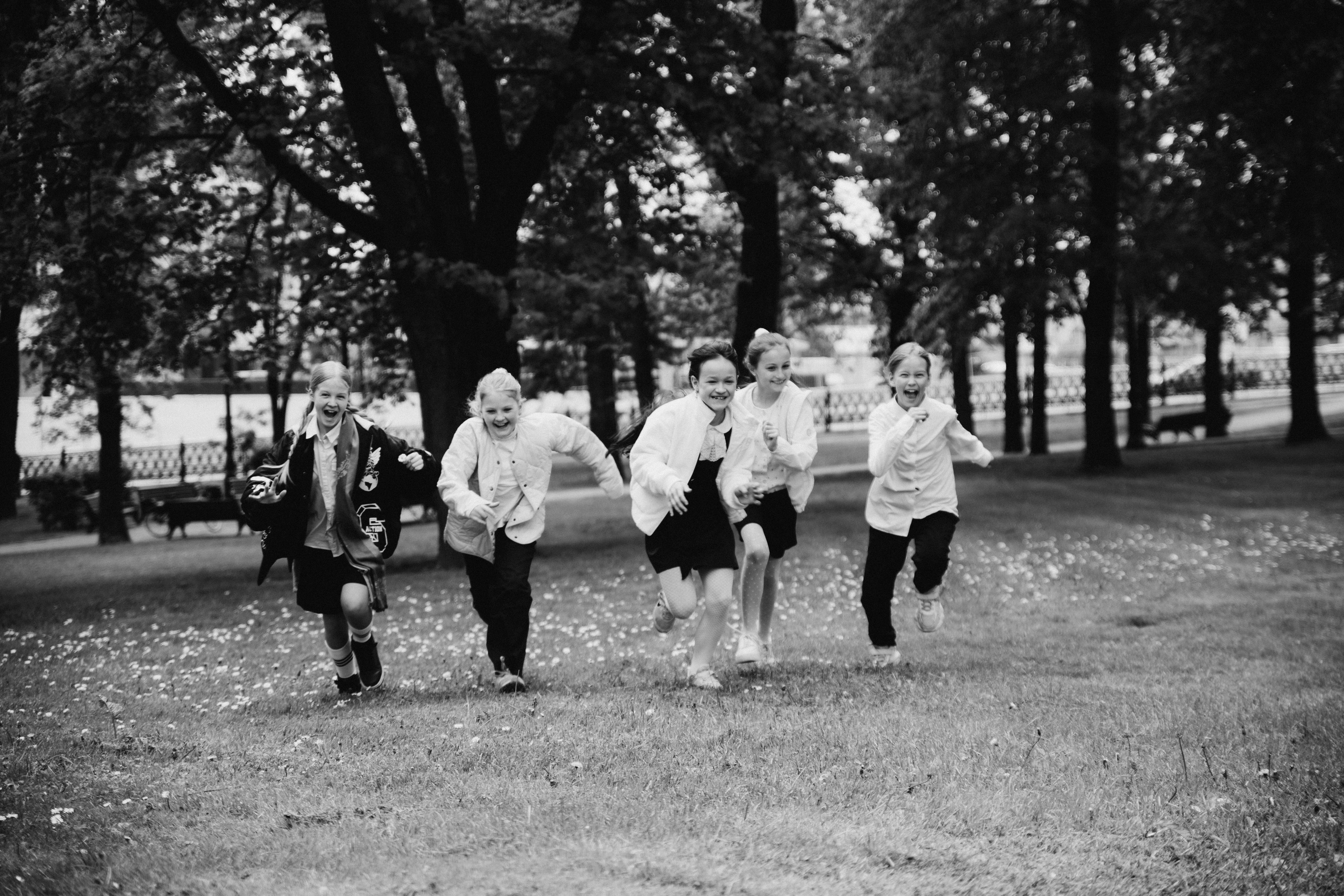 Школьные фотографии могут быть такими. Репортажный и детский фотограф в Минске