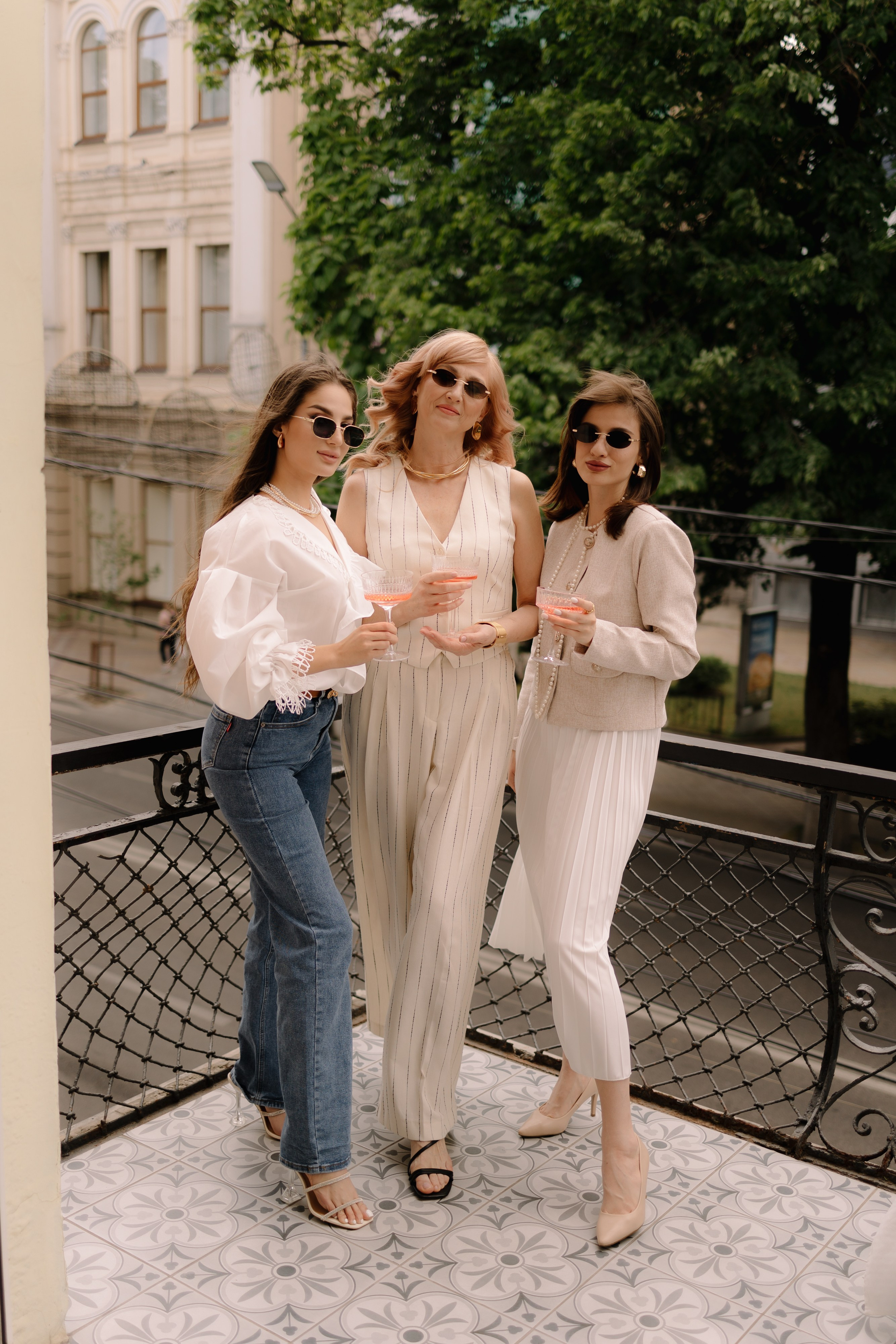 Мама и взрослые дочки. Семейный фотограф в Краснодаре Храмова Анна