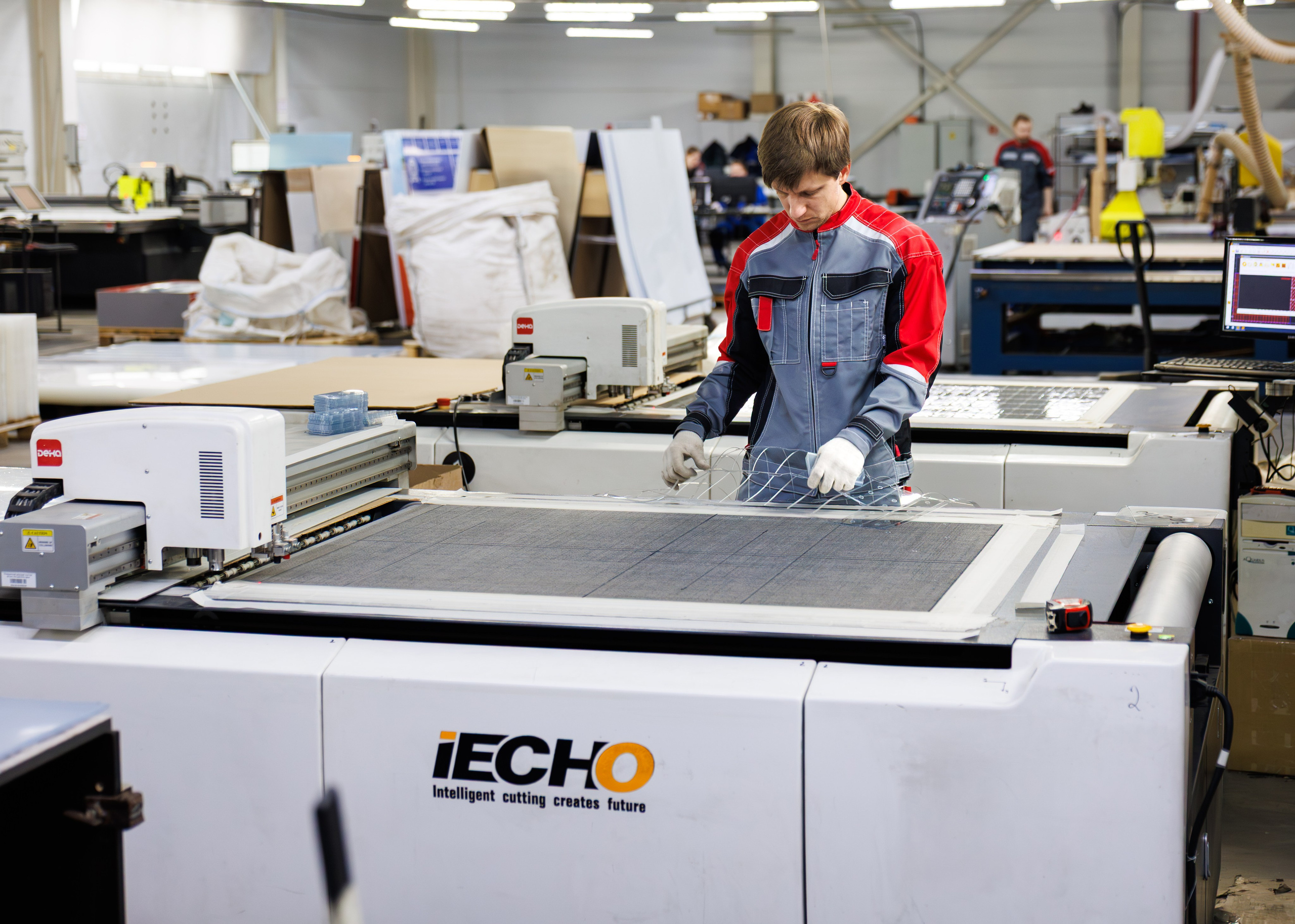 Съемка контента для рекламно-производственной фирмы «Дека» (2025). Репортажный и портретный фотограф в Ярославле Константин Горбачев