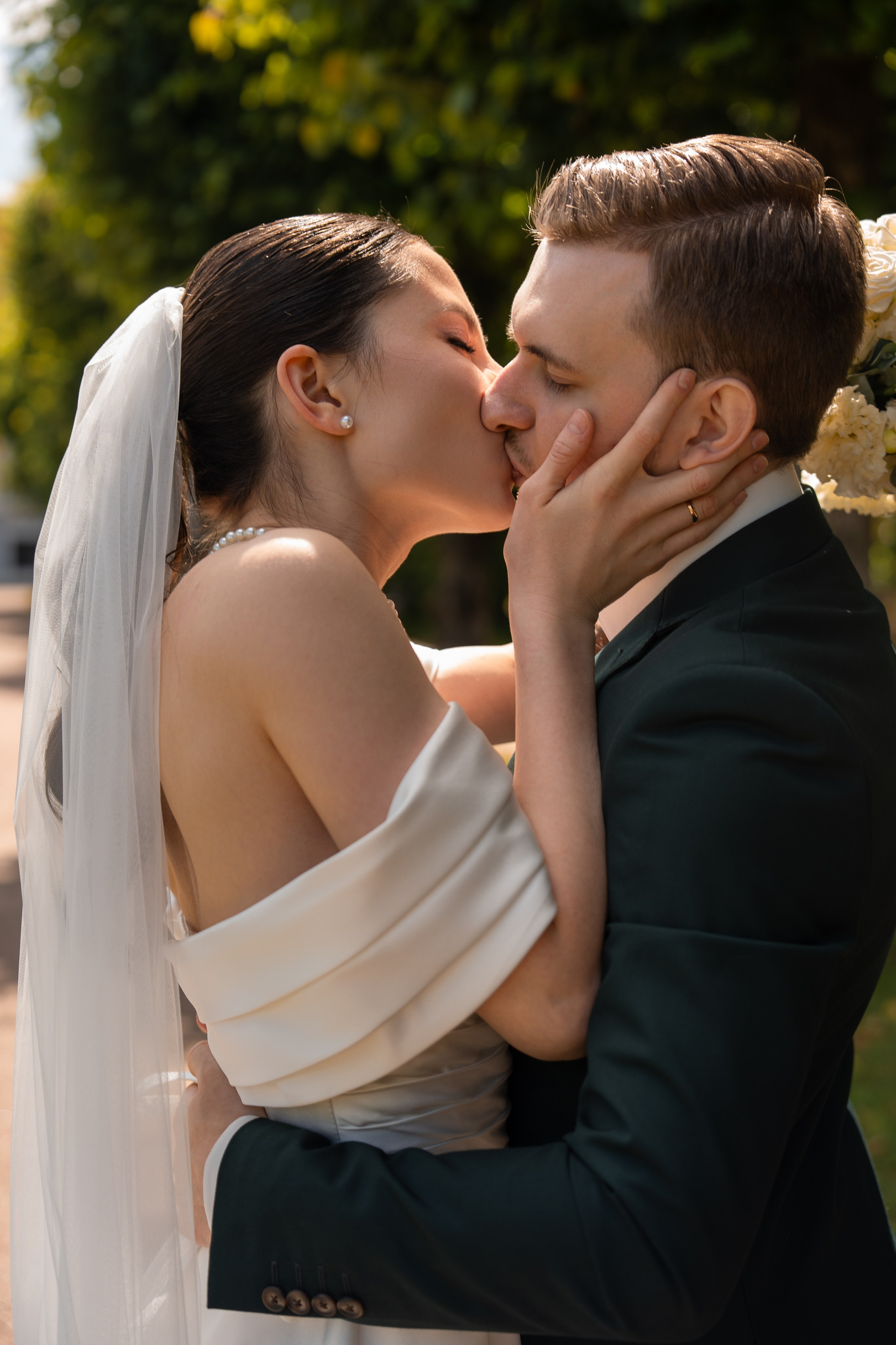 Влад и Илина в Кусково. Свадебный фотограф в Москве Анна Полушина