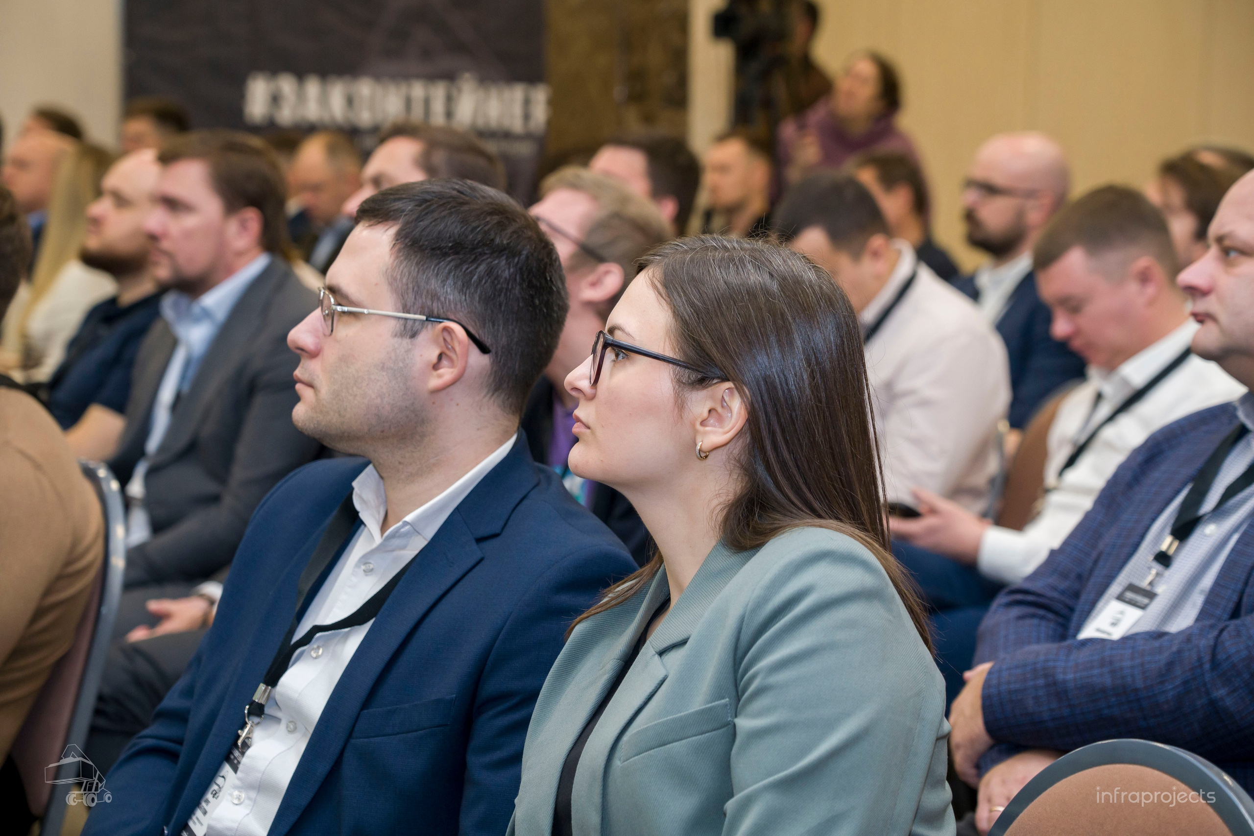 За контейнерами репортаж. Фотограф в Санкт-Петербурге. Репортажная и все съёмки для бизнеса