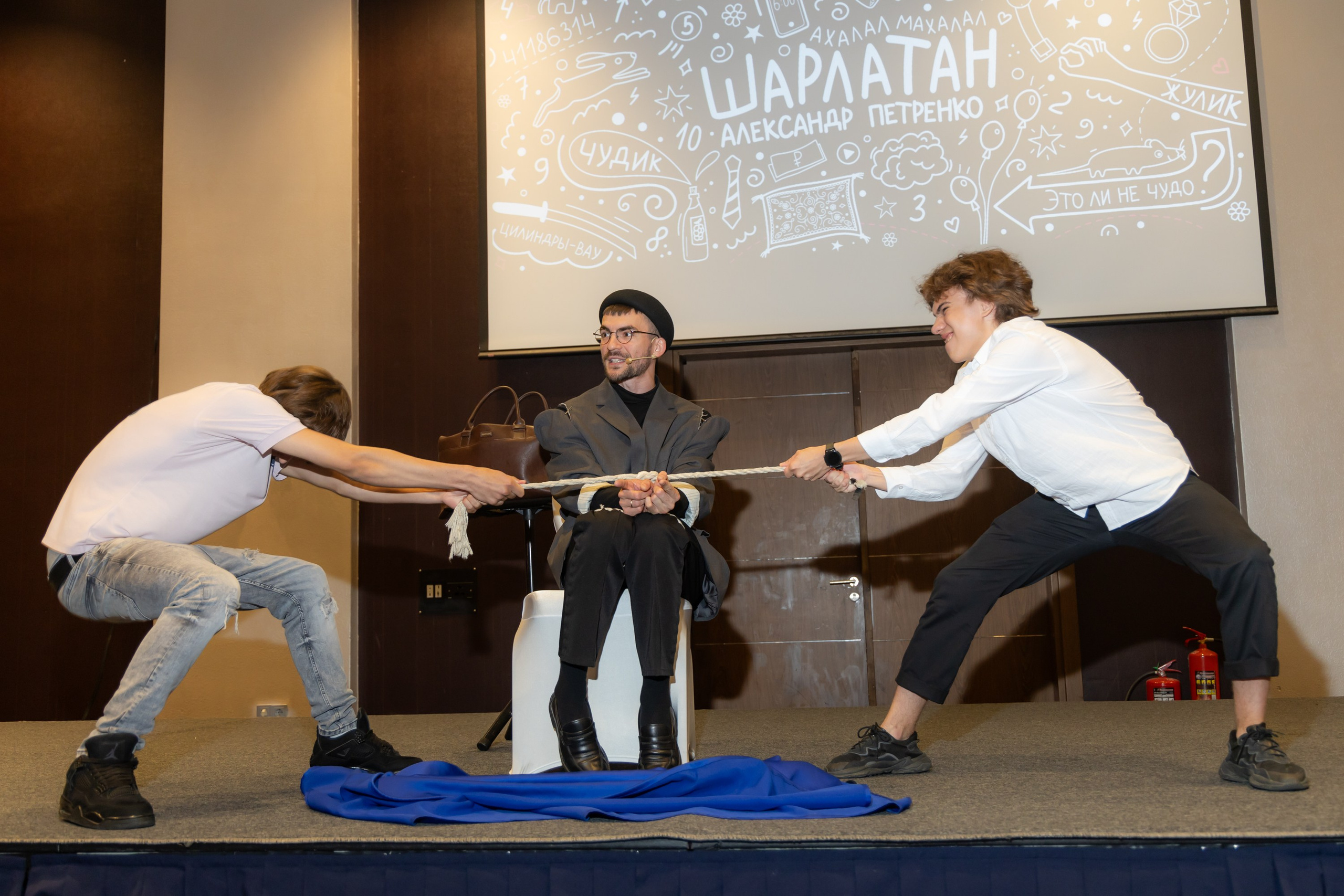 Radisson Blu выпускной 2024. Фотограф свадебный, репортажный, индивидуальный, фото для маркетплейсов, брендов, автосалонов