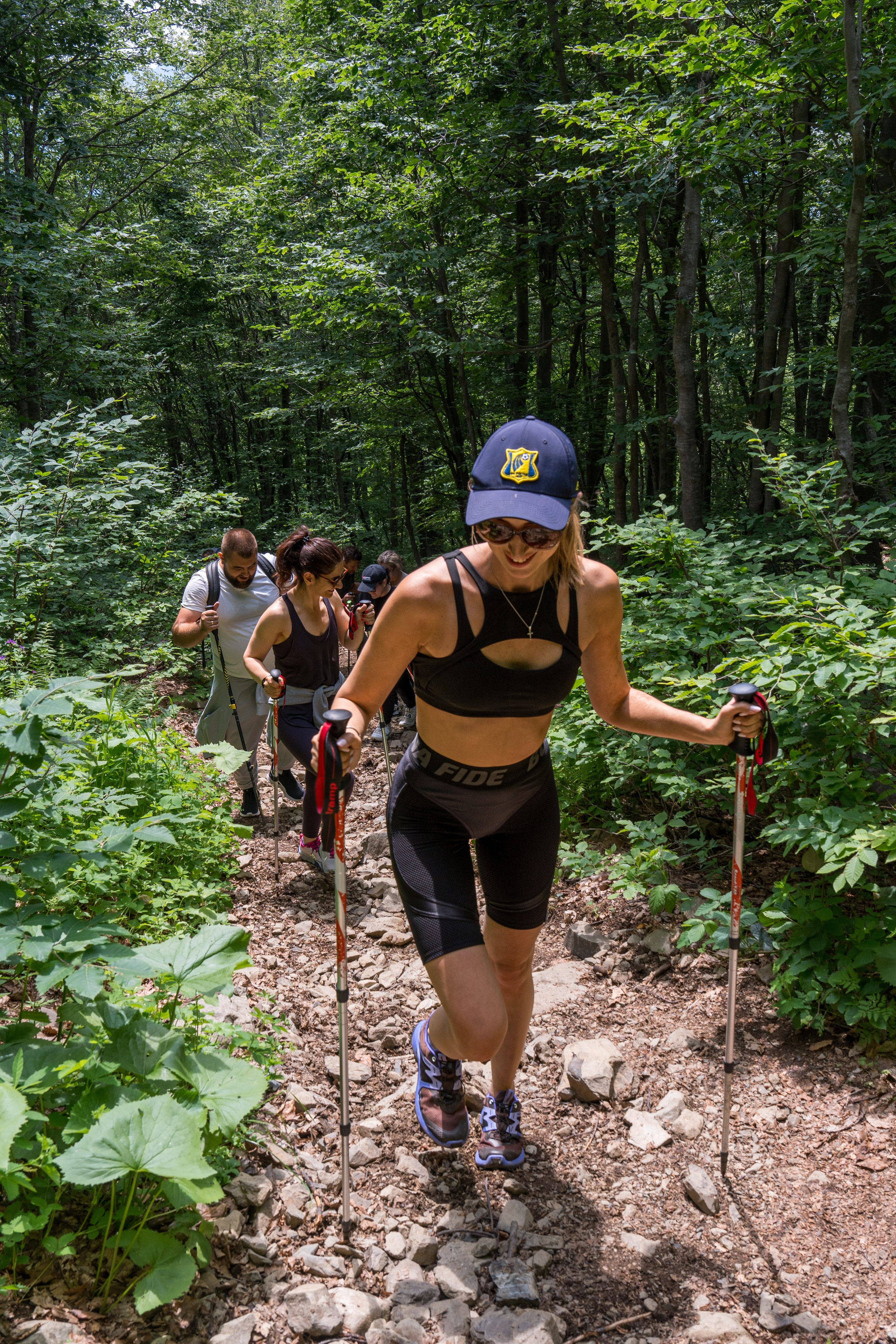MICE мероприятие для компании «Доставка морем»: хайкинг к Ачипсинским водопадам. Репортажный фотограф в Красной Поляне и Сочи Павлюченко Екатерина