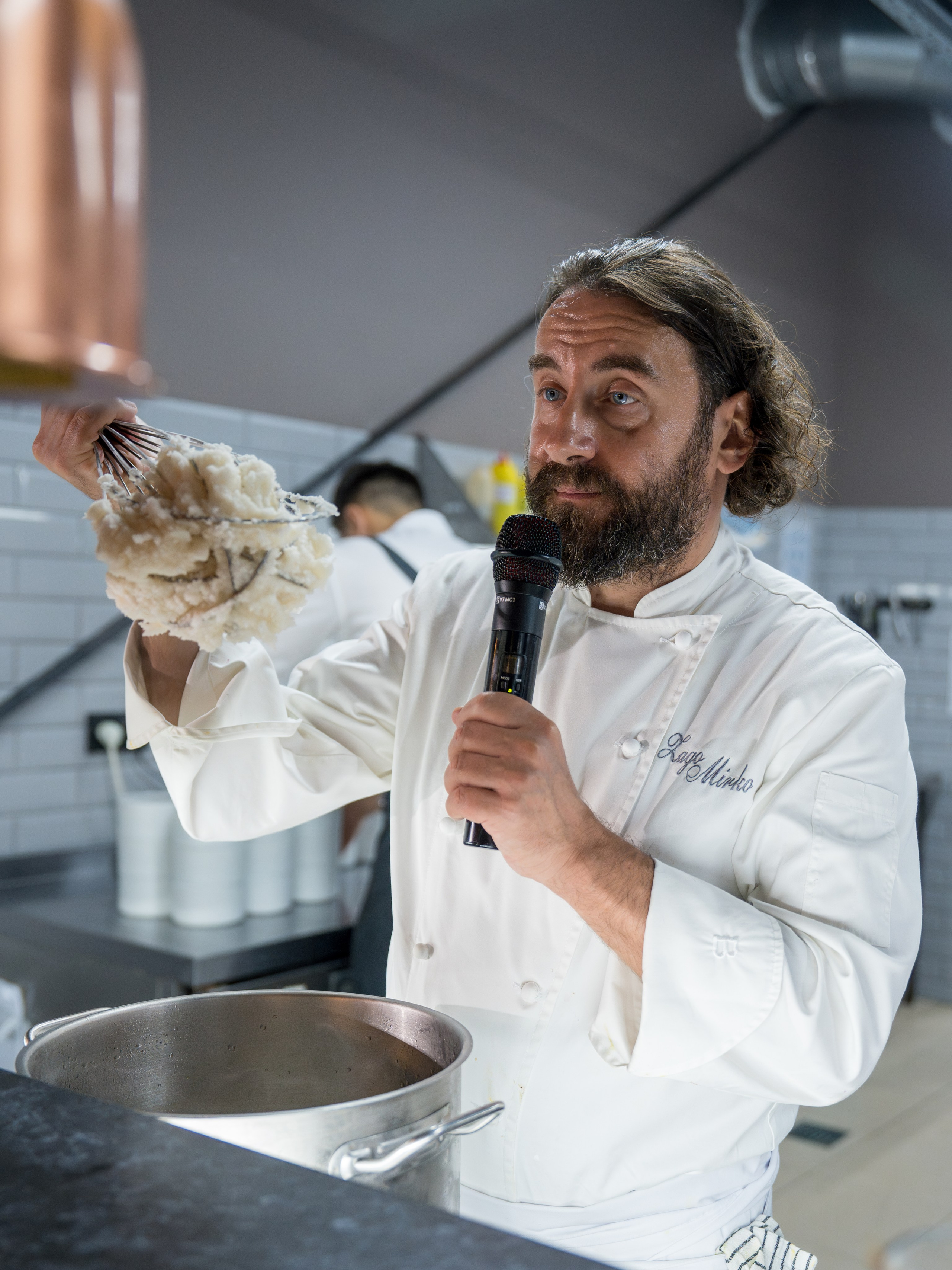 Гастрономический ужин «Лесная Италия» с Мирко Дзаго в ресторане RiverSide. Репортажный фотограф в Красной Поляне и Сочи Павлюченко Екатерина