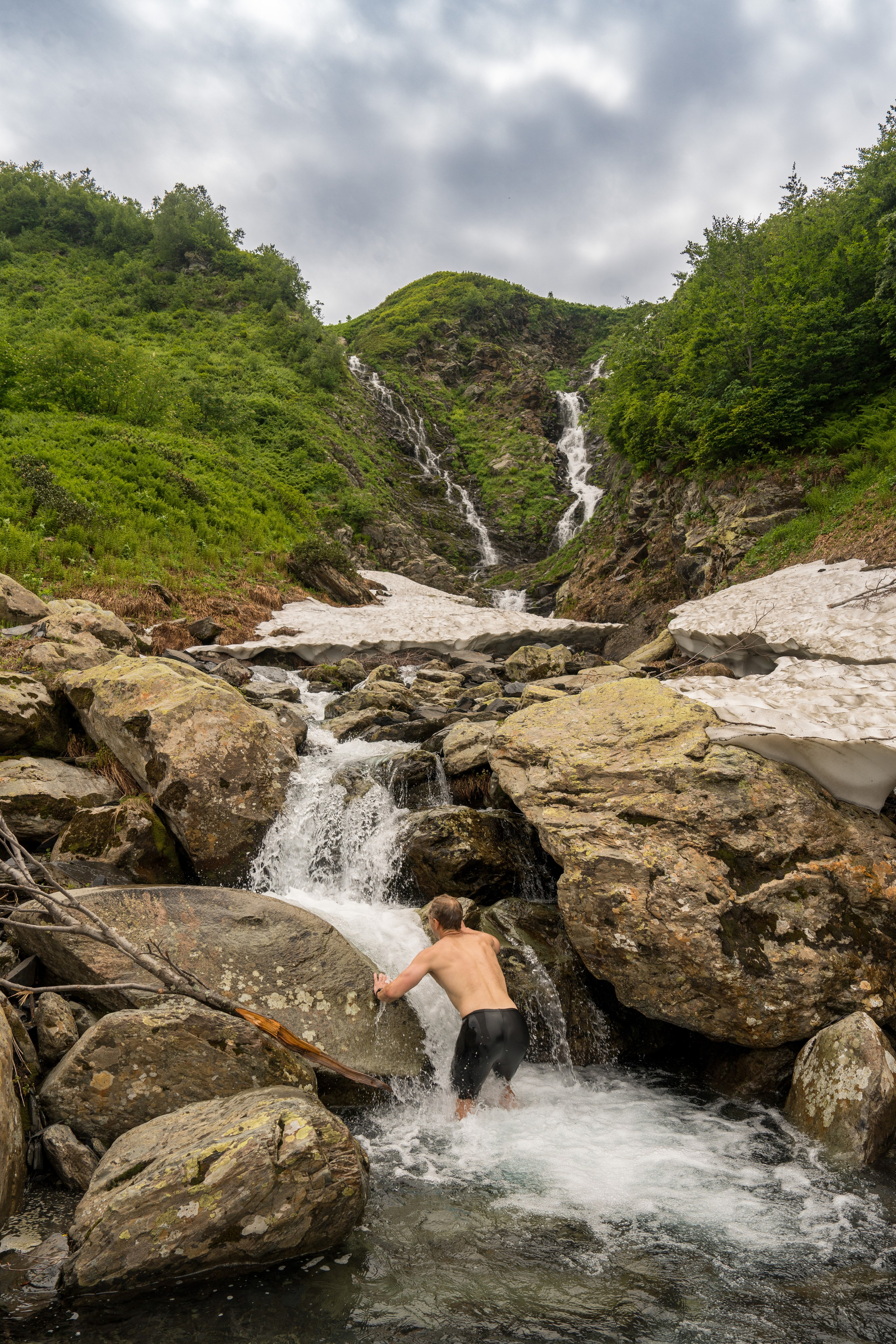MICE мероприятие для компании «Доставка морем»: хайкинг к Ачипсинским водопадам. Репортажный фотограф в Красной Поляне и Сочи Павлюченко Екатерина