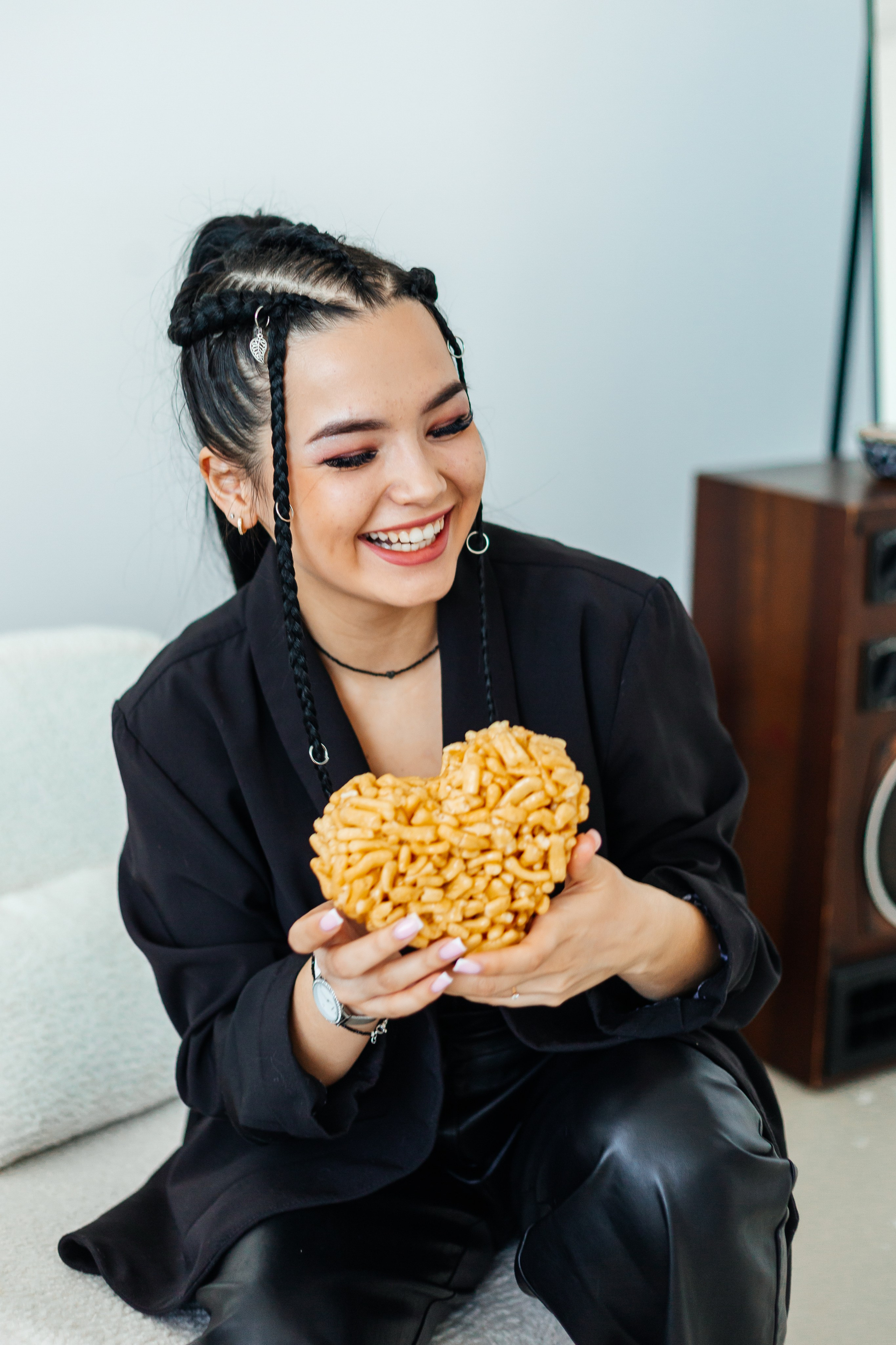 Алия!. Фотограф, Марина Шипек