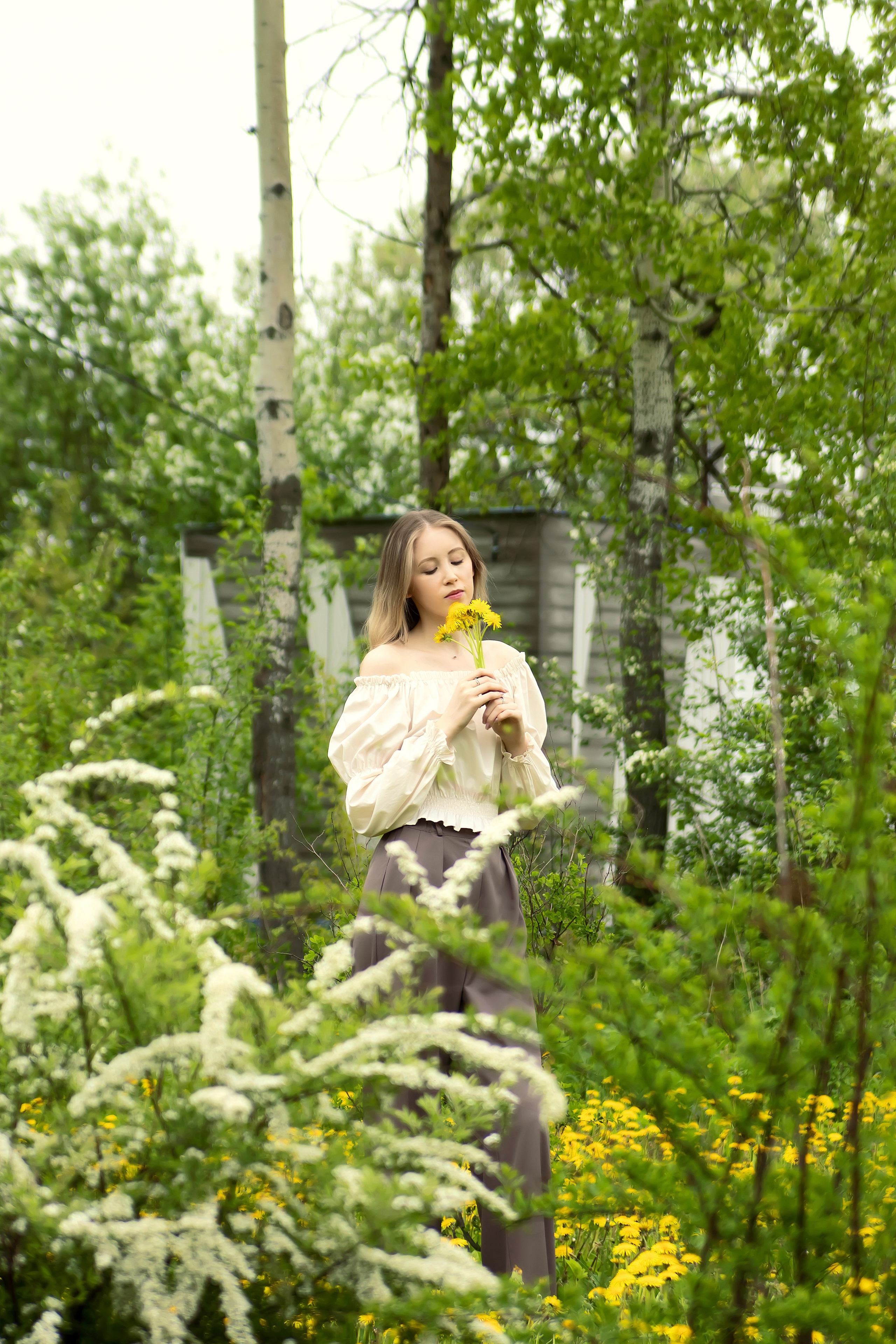 Индивидуальная фотосессия на цветении. Детский и семейный фотограф Кемерово Антонина Семеркова!