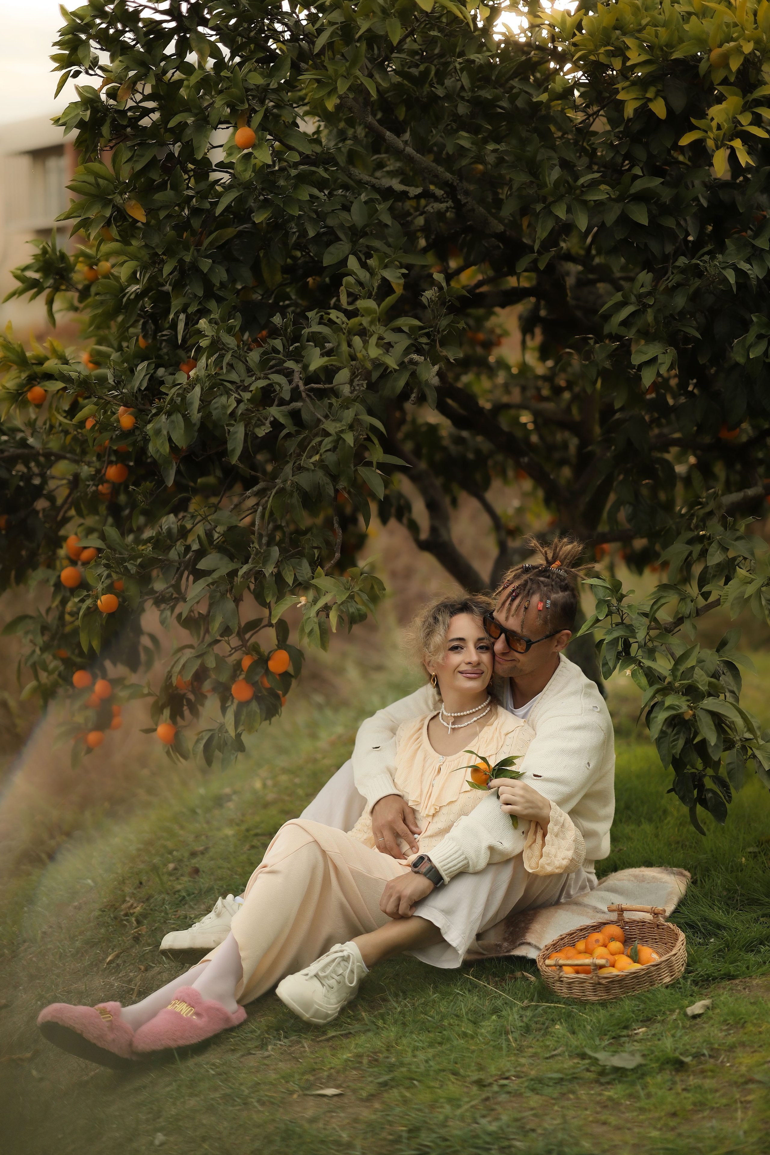 Семейная фотосессия в мандариновом саду Абхазии. Свадебный и семейный фотограф в Абхазии Жанна Соснина