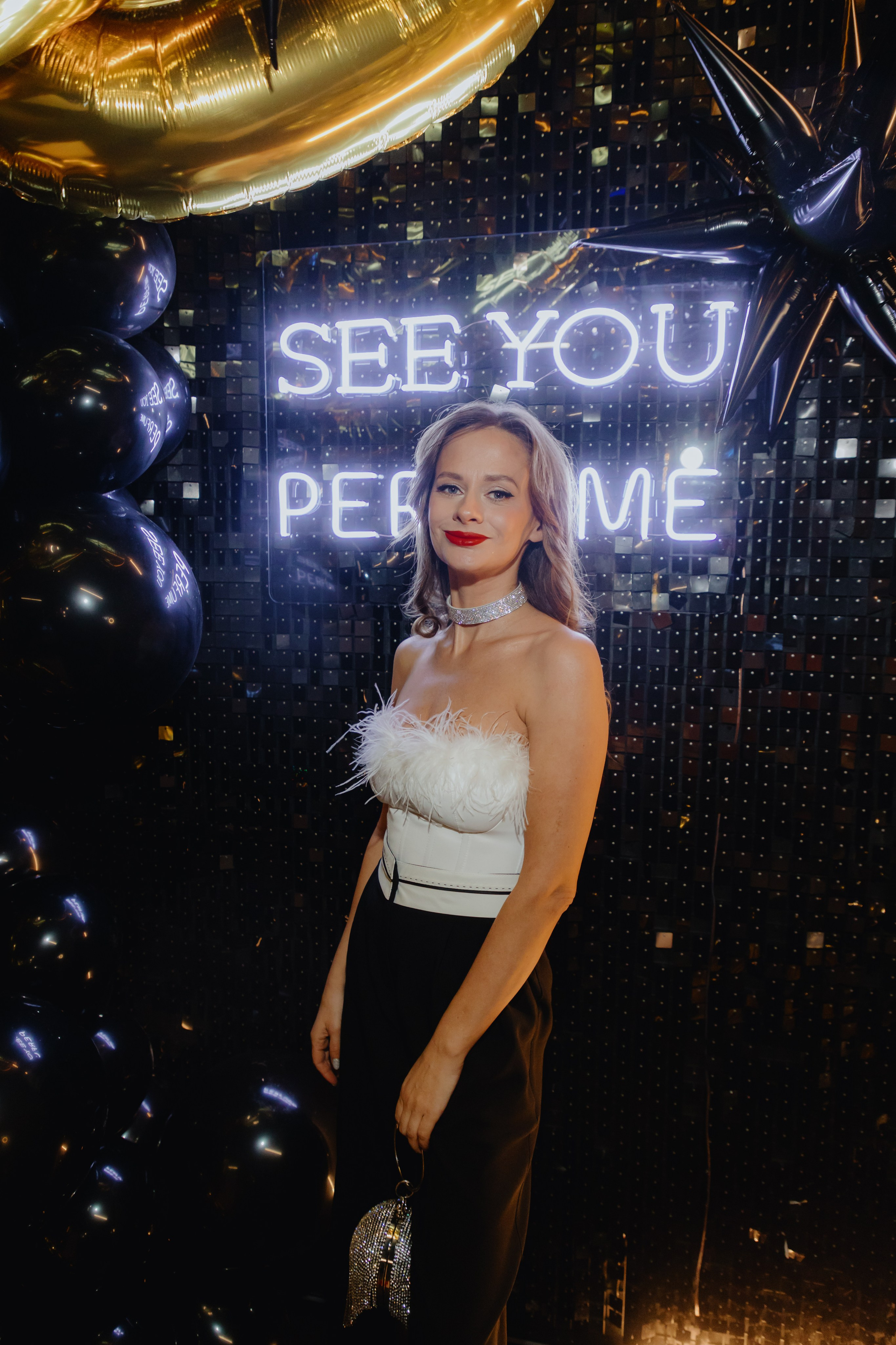 See `You Perfume. Фотограф в Москве и Санкт-Петербурге Дарина