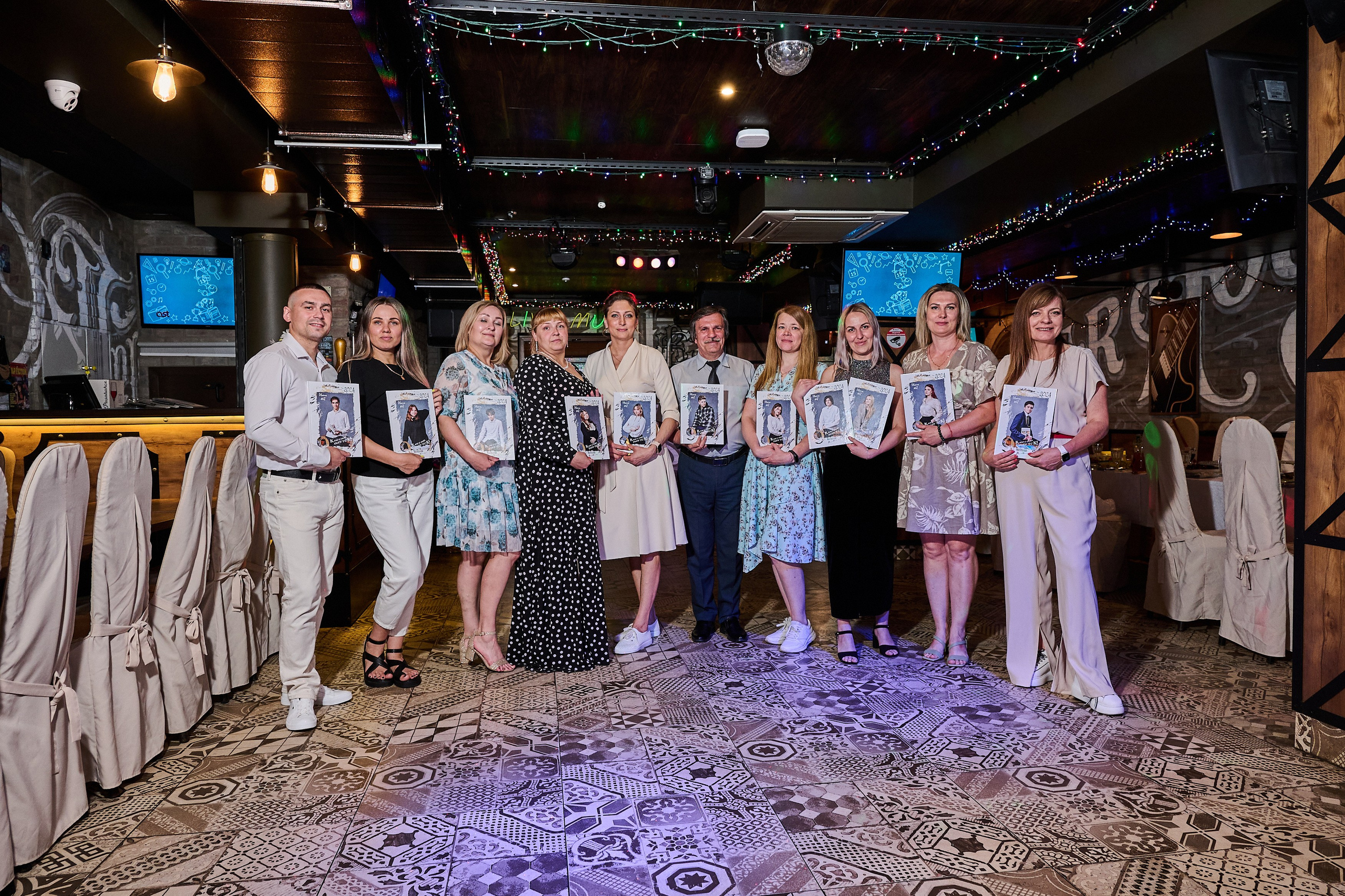 Выпускные и праздники. Выпускные альбомы. Предметная и контент съёмка. Фотостудия Klass